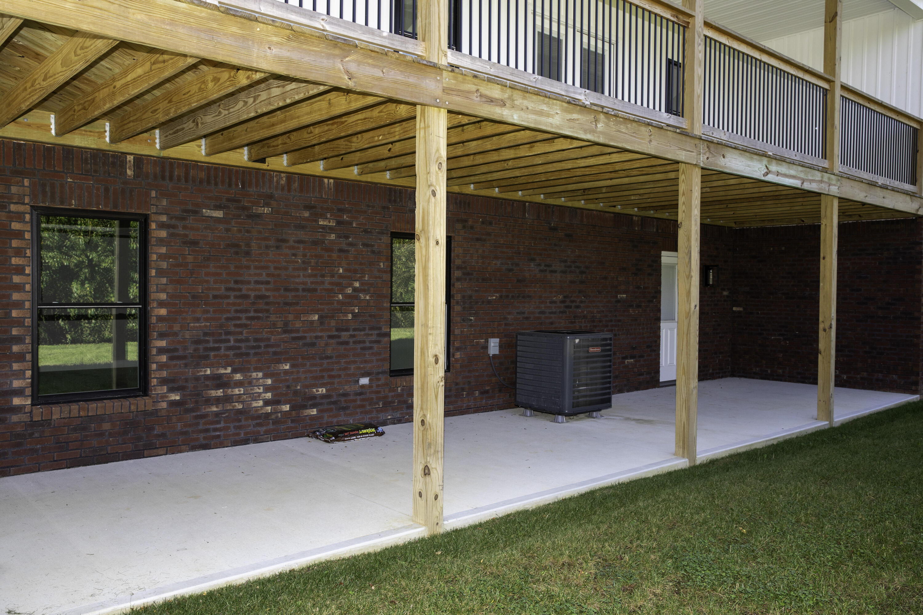 100 Chandler Drive Property Photo 16