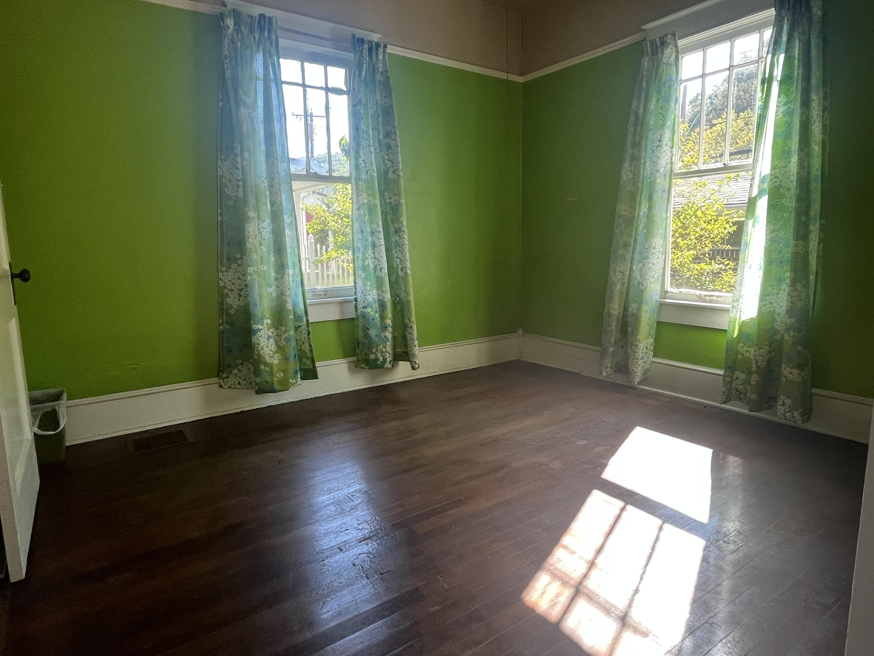 902 Oak Street Property Photo 16