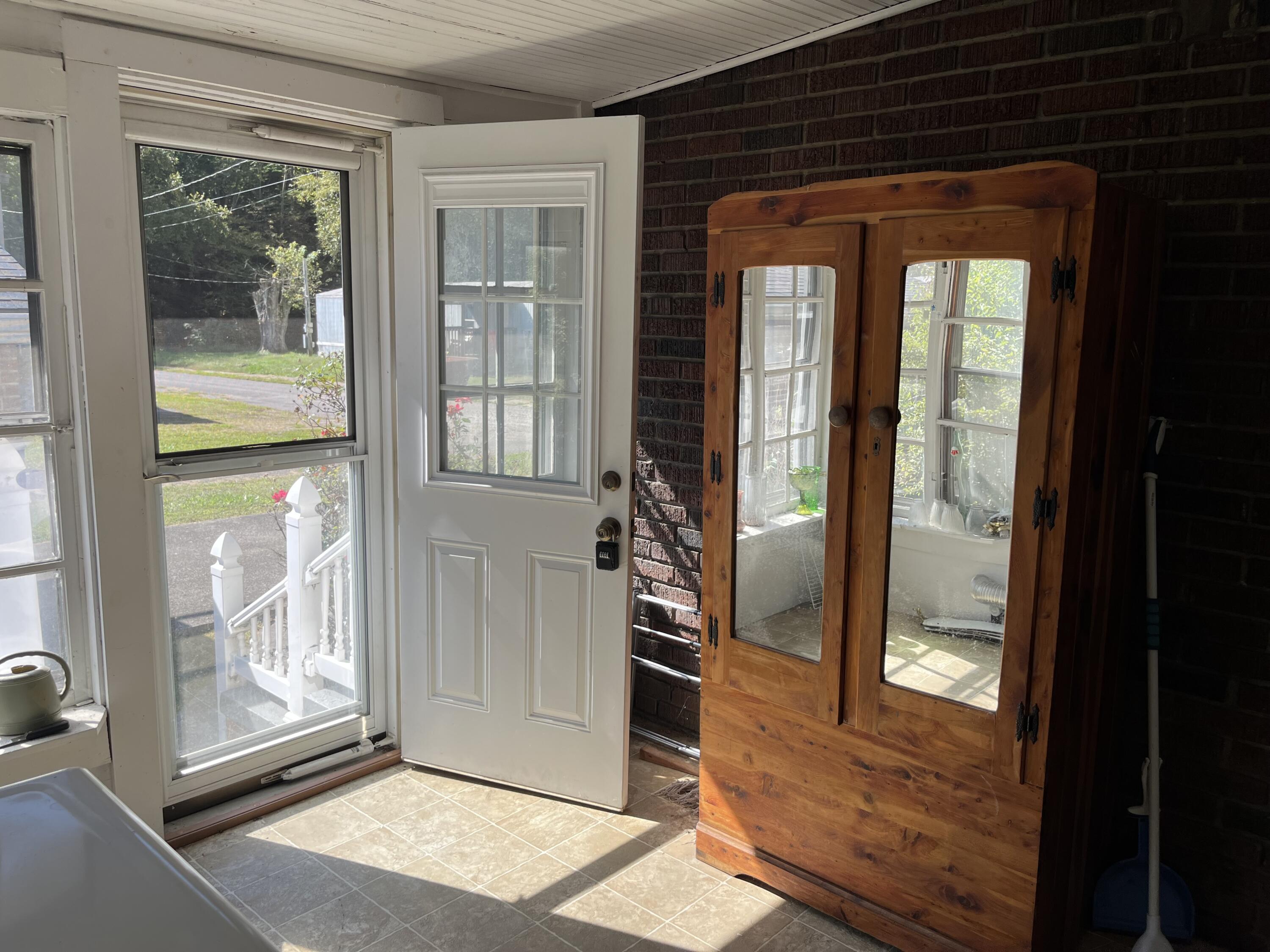 902 Oak Street Property Photo 22