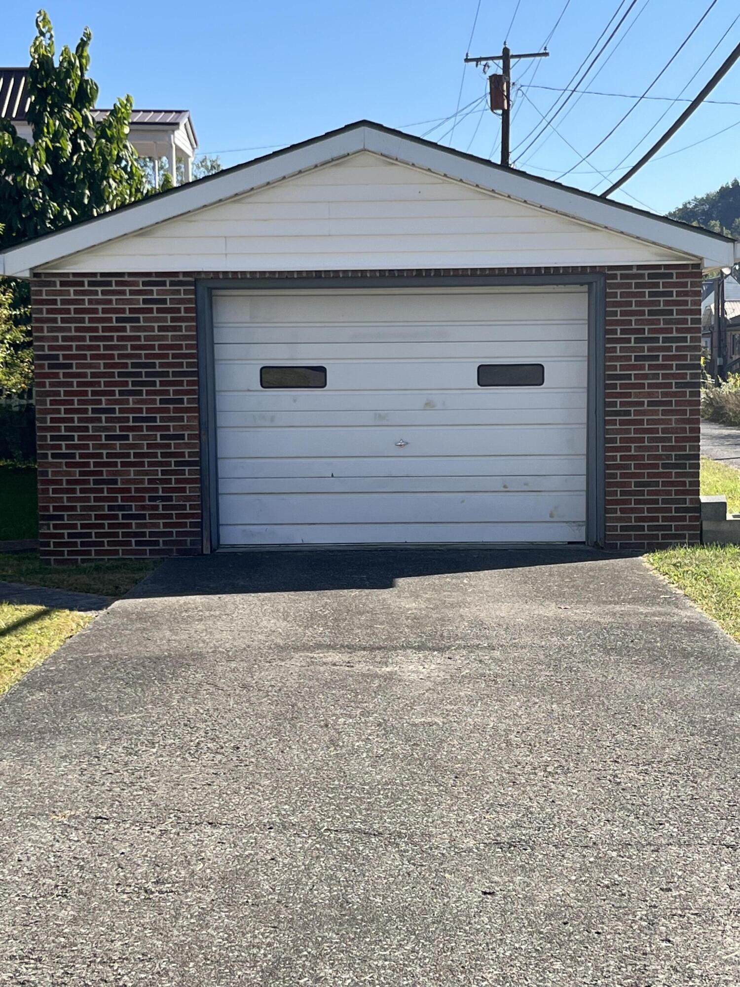 902 Oak Street Property Photo 27