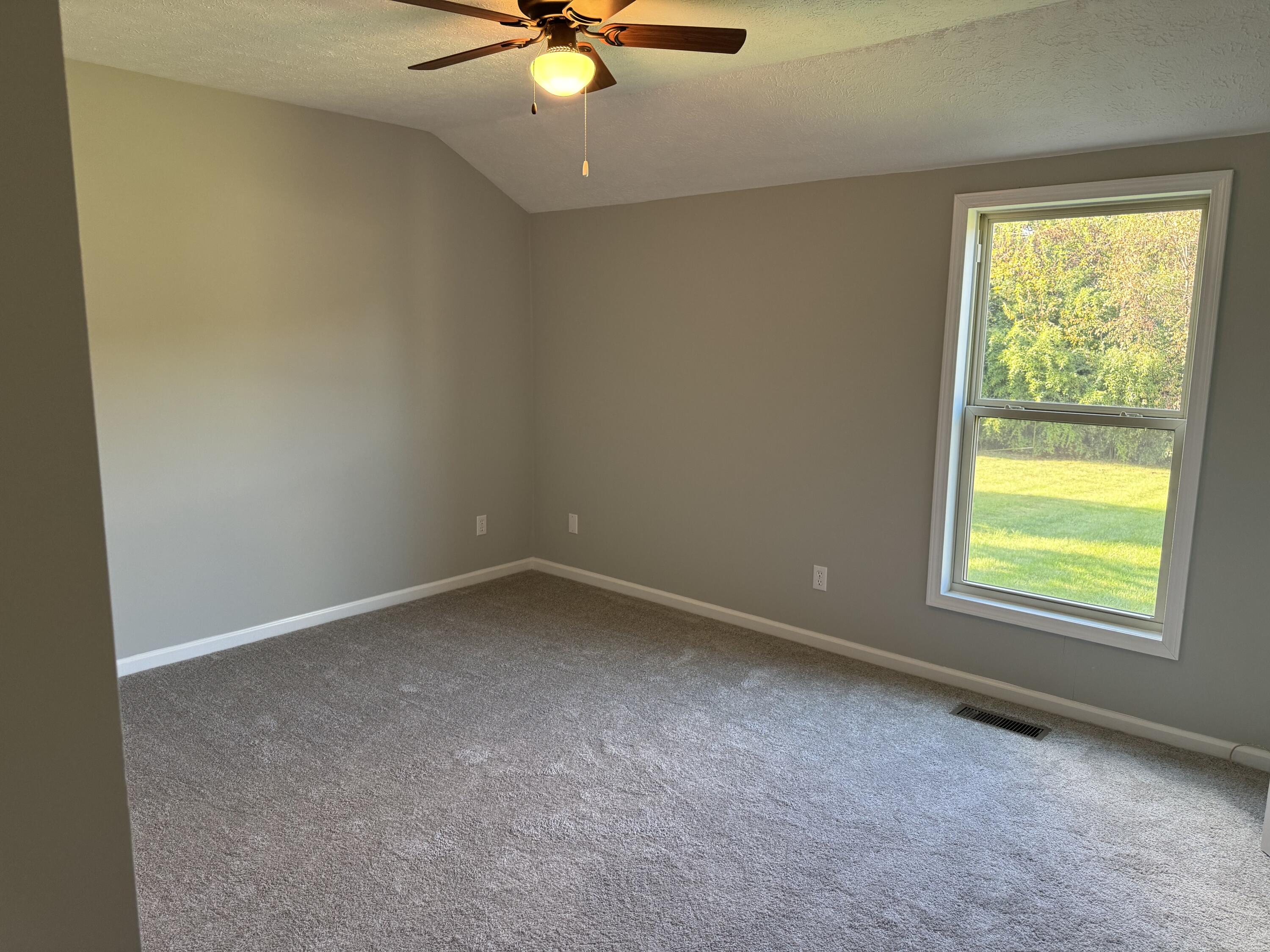 1220 Shepard Way Property Photo 13