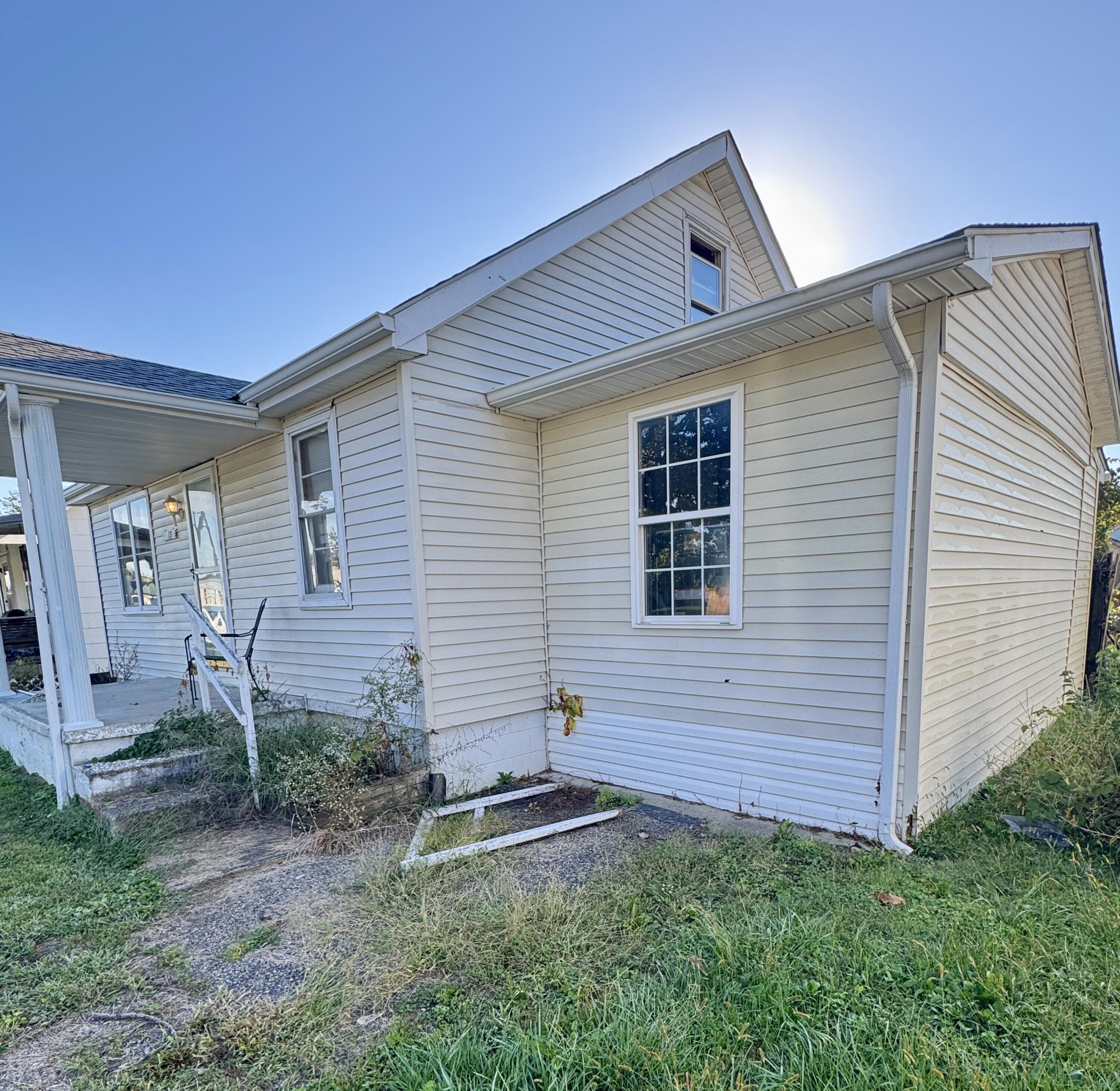 175 E Third Avenue Property Photo 3