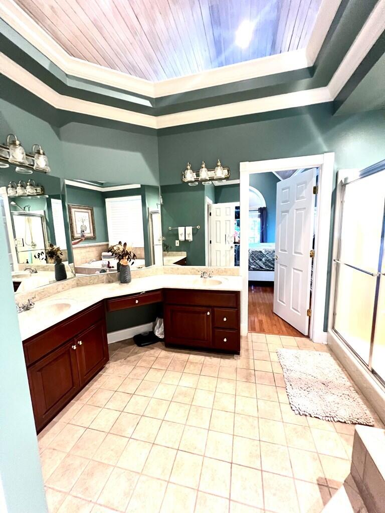 21 Crestwood Circle Property Photo 22