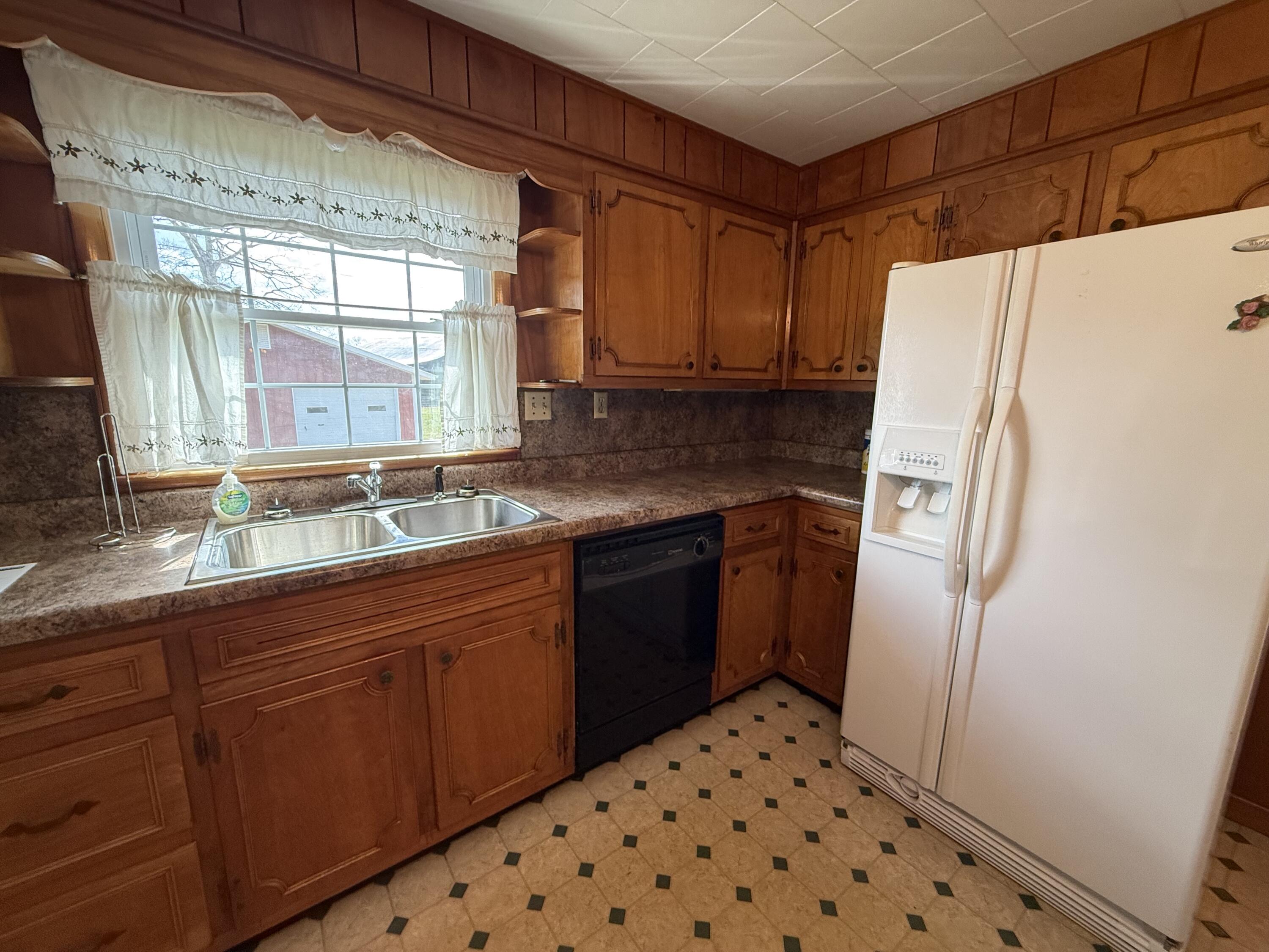 3206 S Hwy 837 Property Photo 14