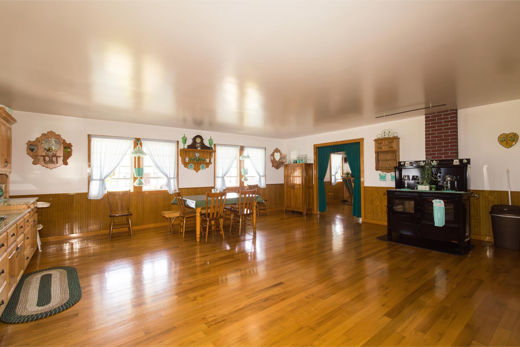 4962 Kendall Springs Road Property Photo 15