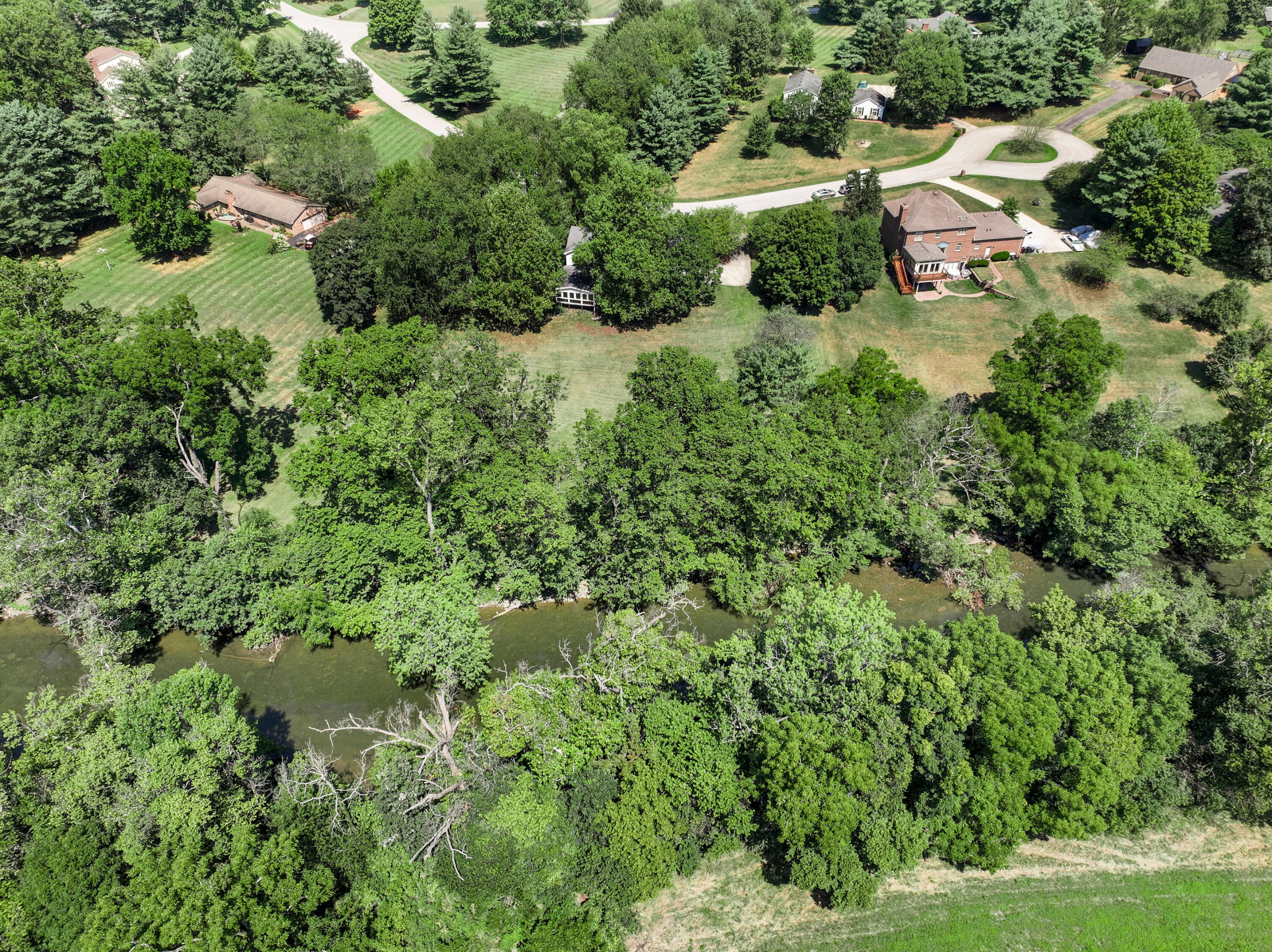 120 Creekside Drive Property Photo 6