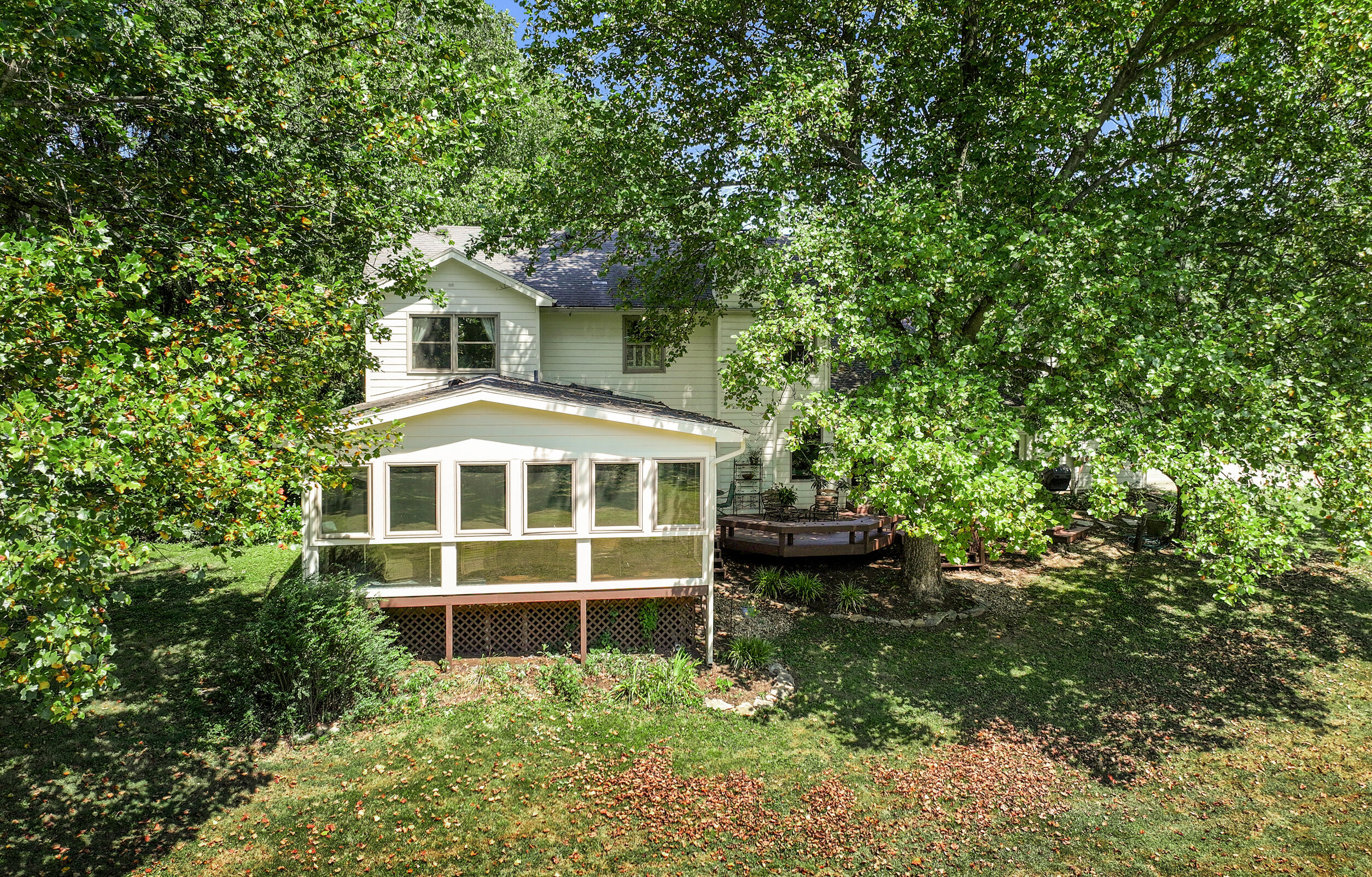 120 Creekside Drive Property Photo 9