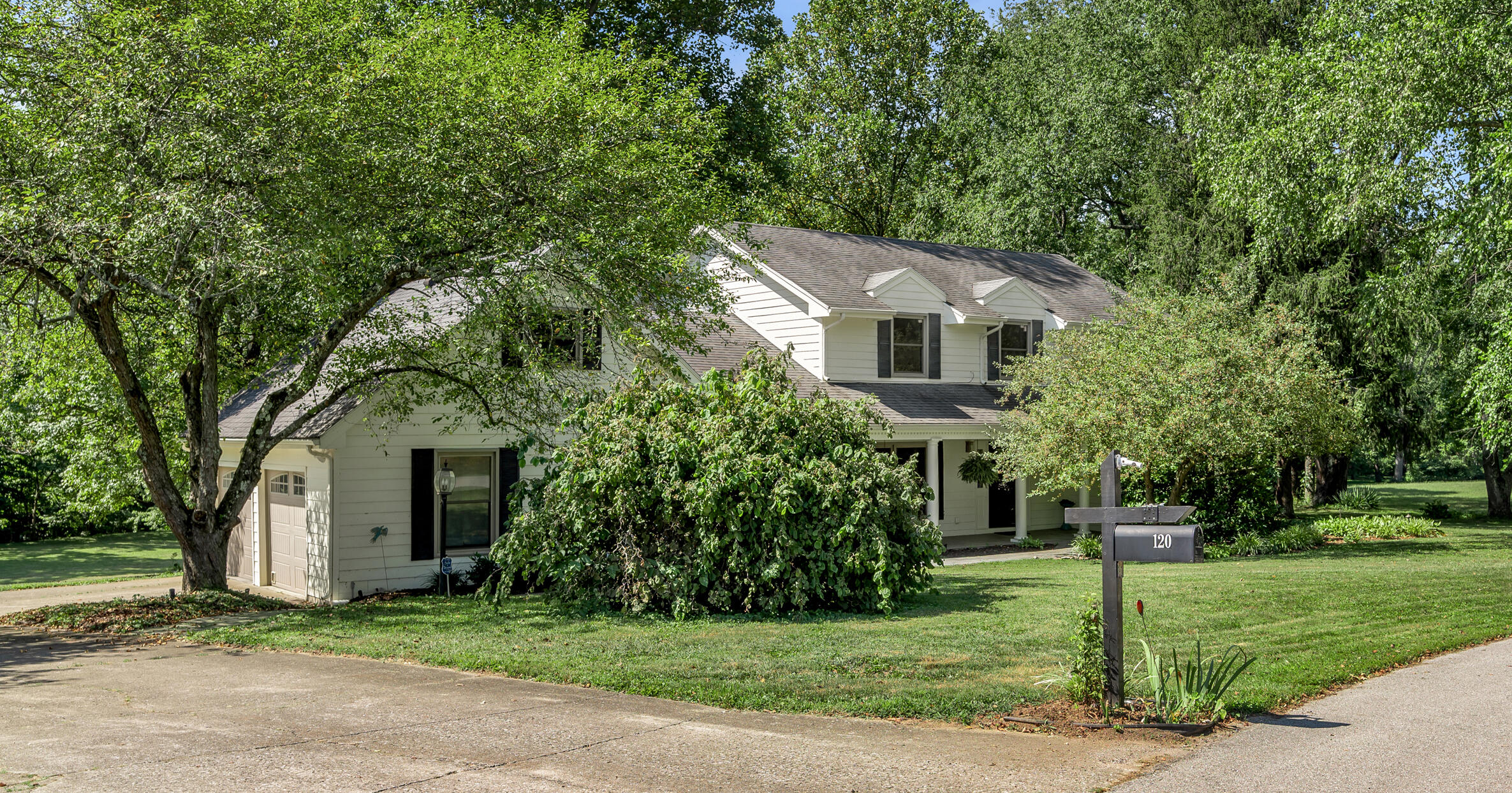 120 Creekside Drive Property Photo 10
