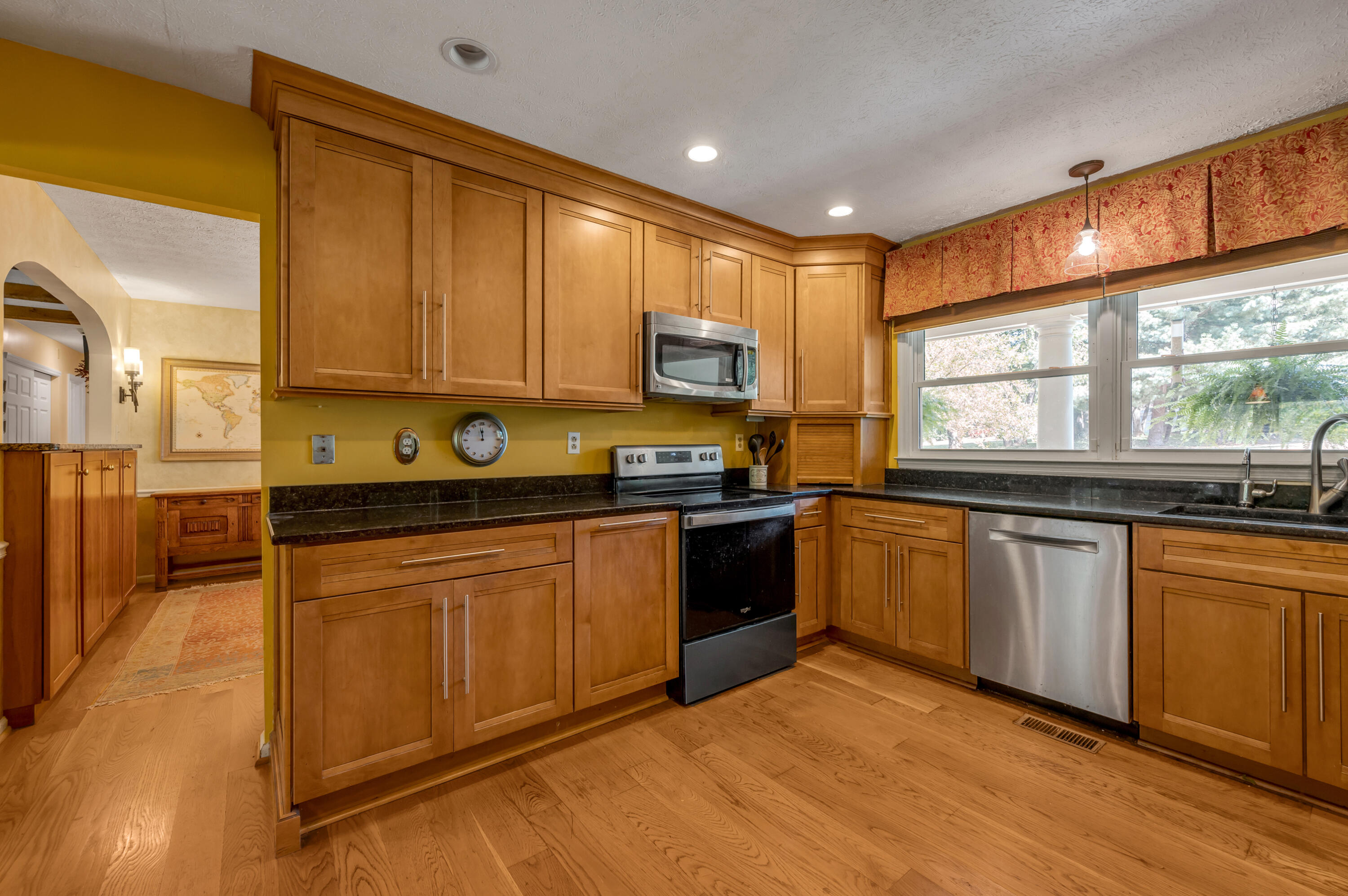 120 Creekside Drive Property Photo 28