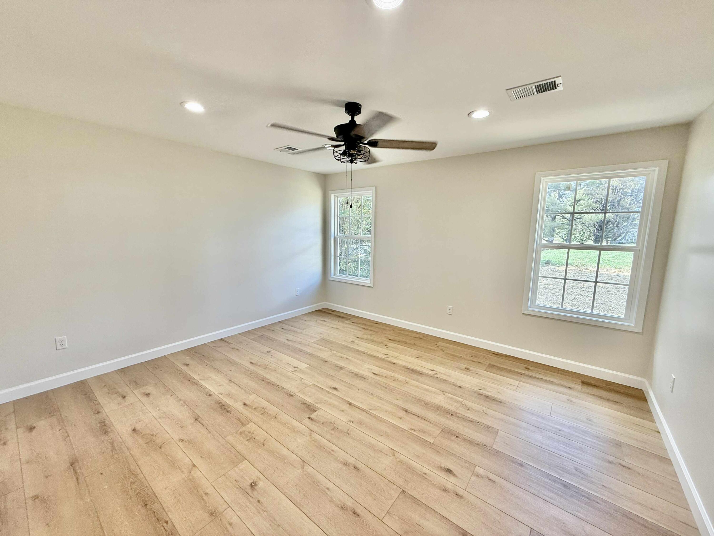 1905 Avalon Drive Property Photo 11