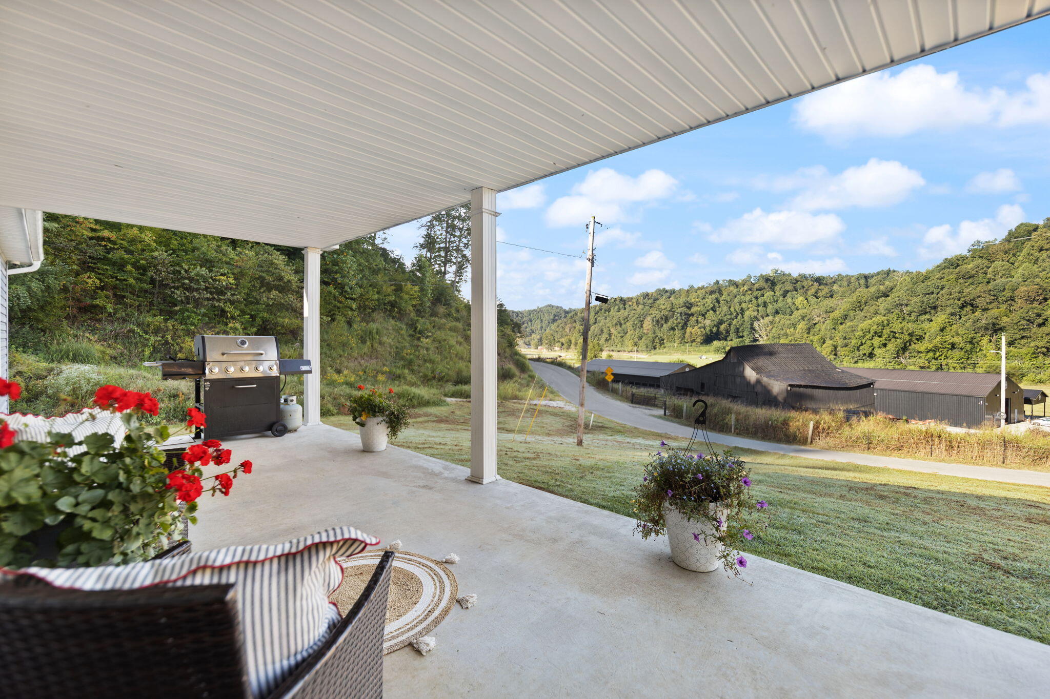 3761 Down And Around Road Property Photo 8
