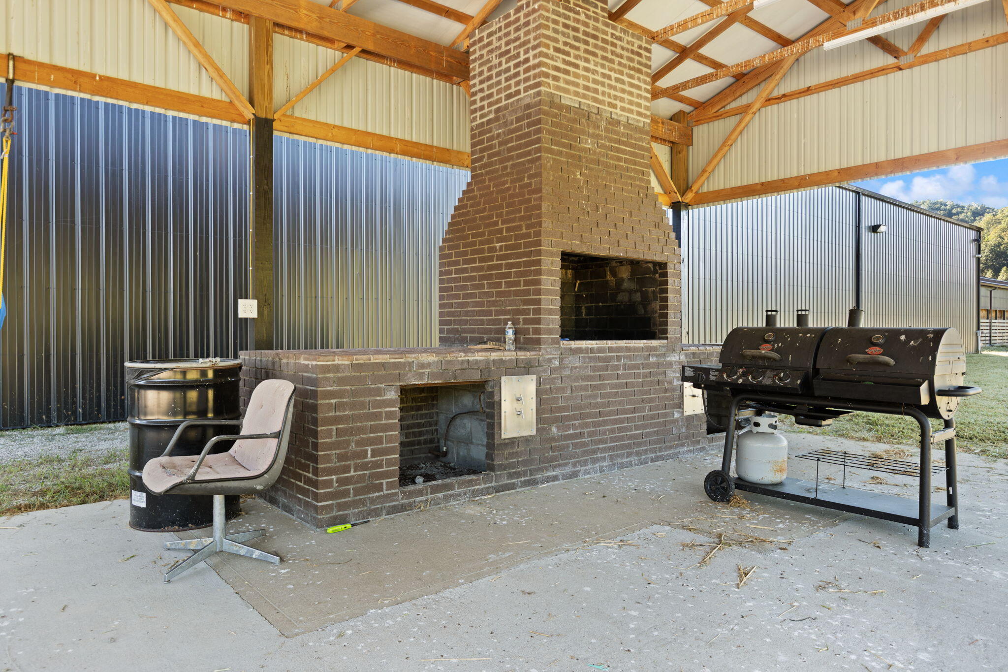 3761 Down And Around Road Property Photo 33