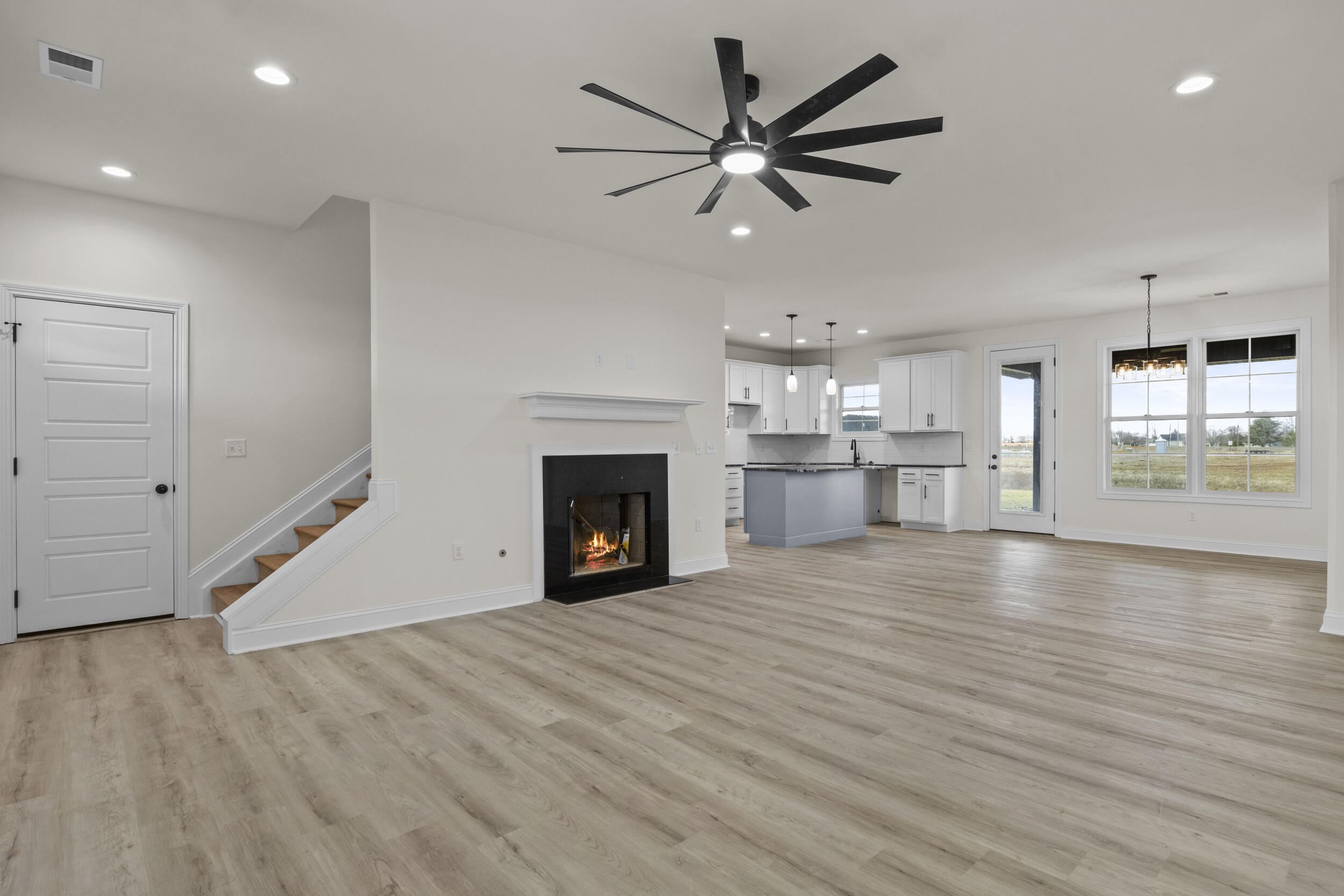 330 Mohegan Trail Property Photo 6