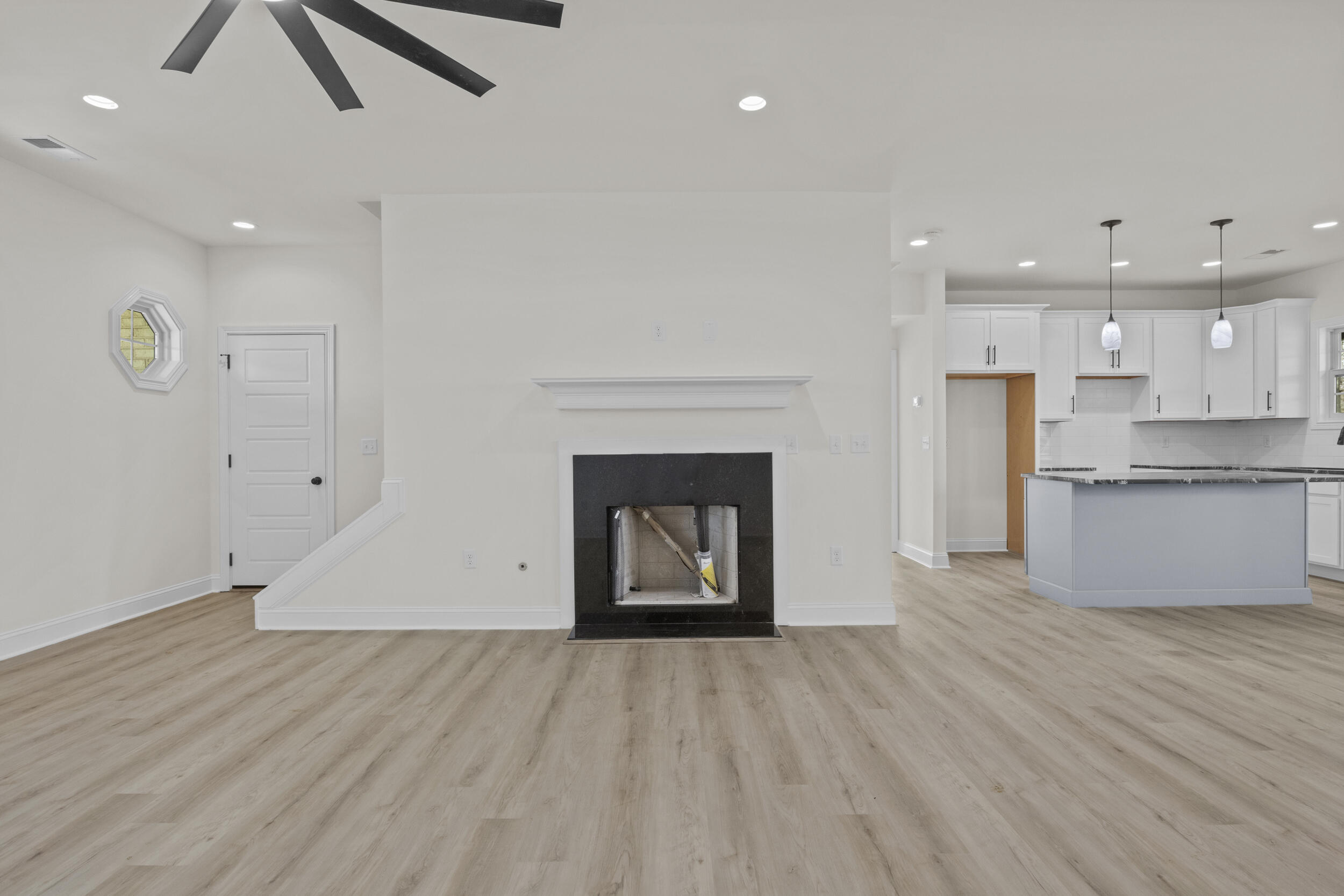 330 Mohegan Trail Property Photo 12