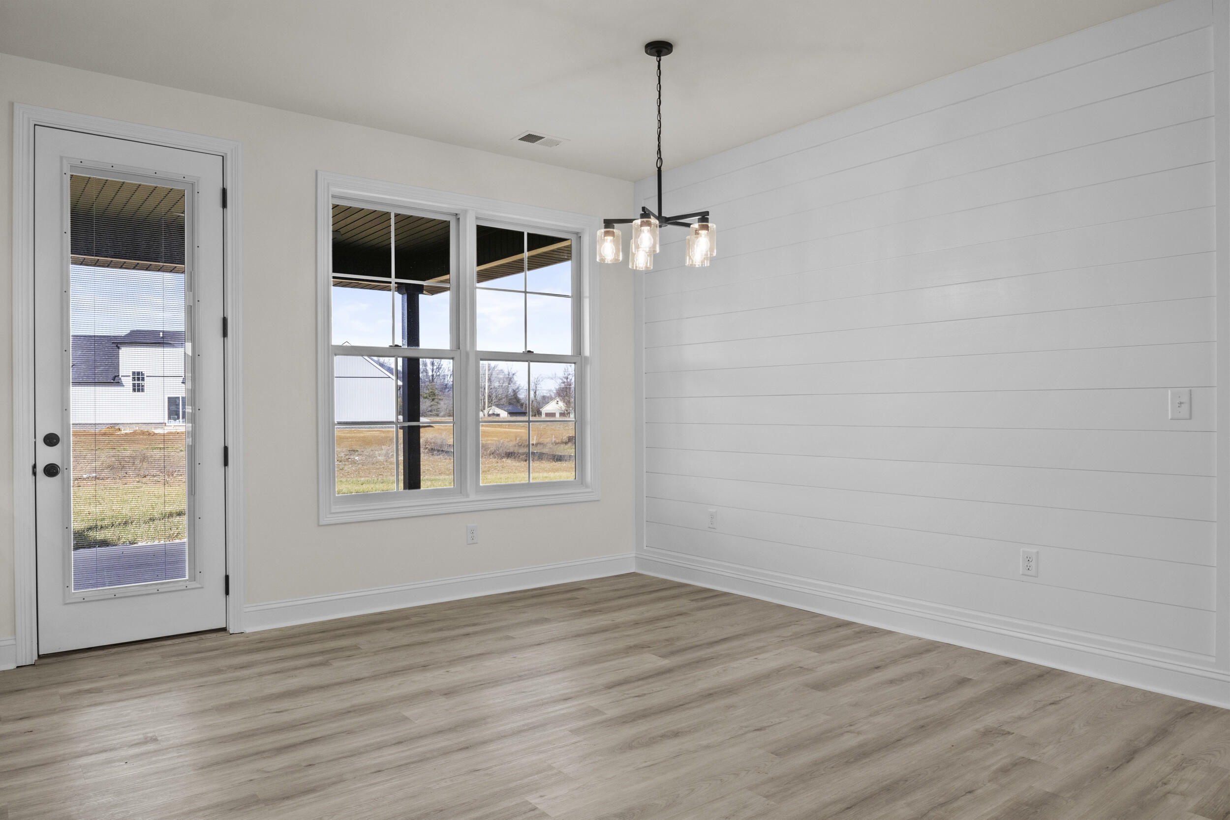 330 Mohegan Trail Property Photo 13