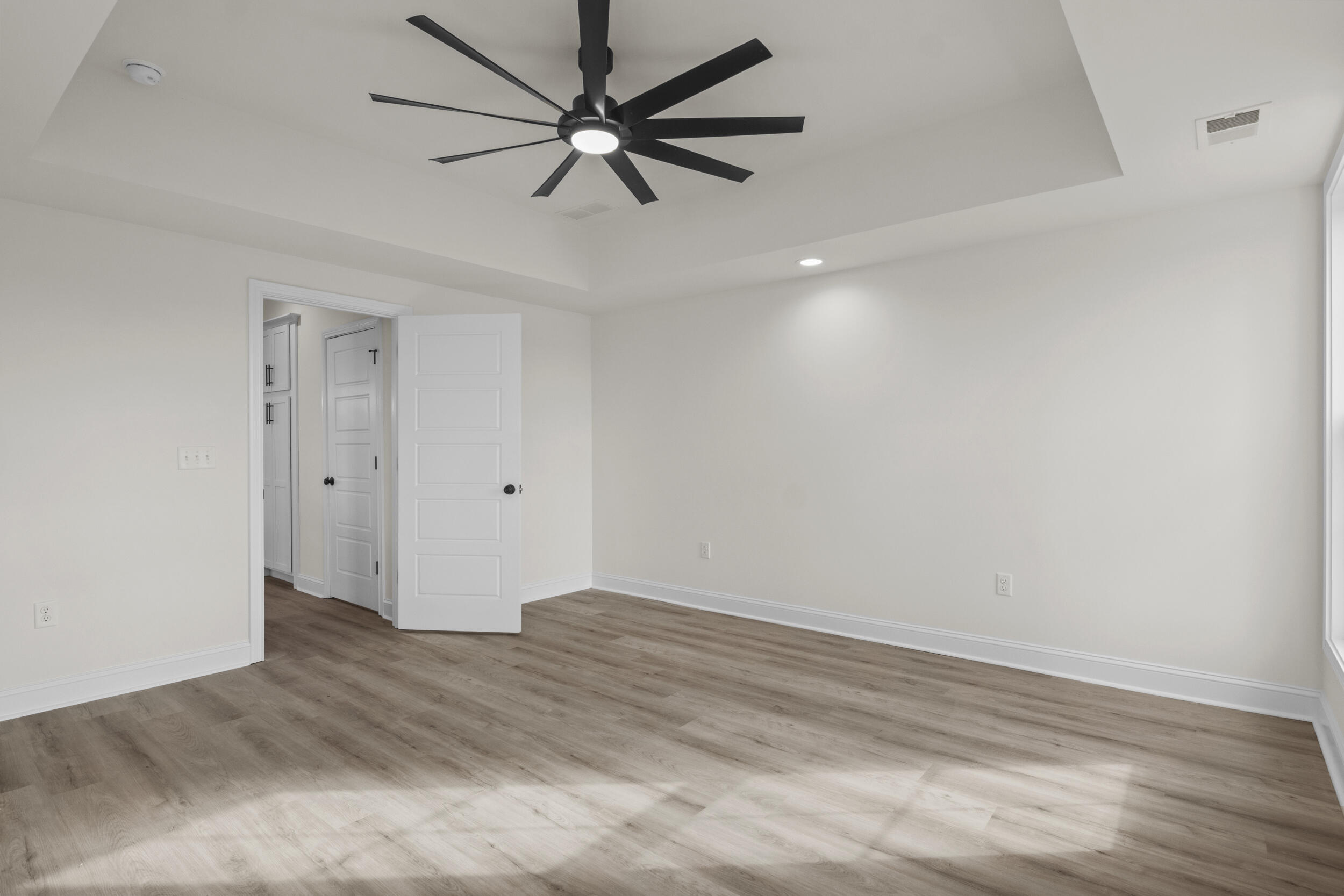 330 Mohegan Trail Property Photo 23