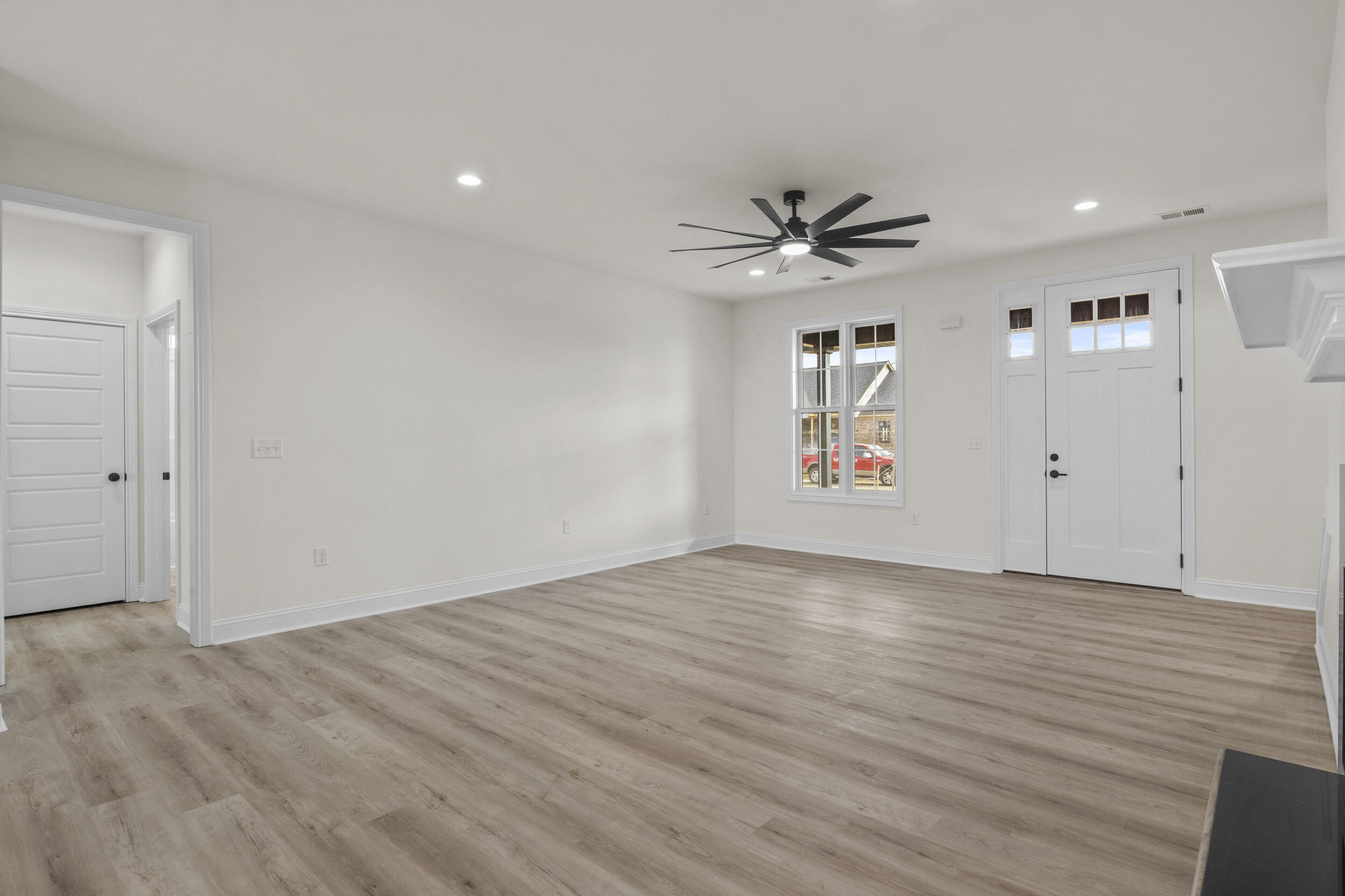 330 Mohegan Trail Property Photo 29