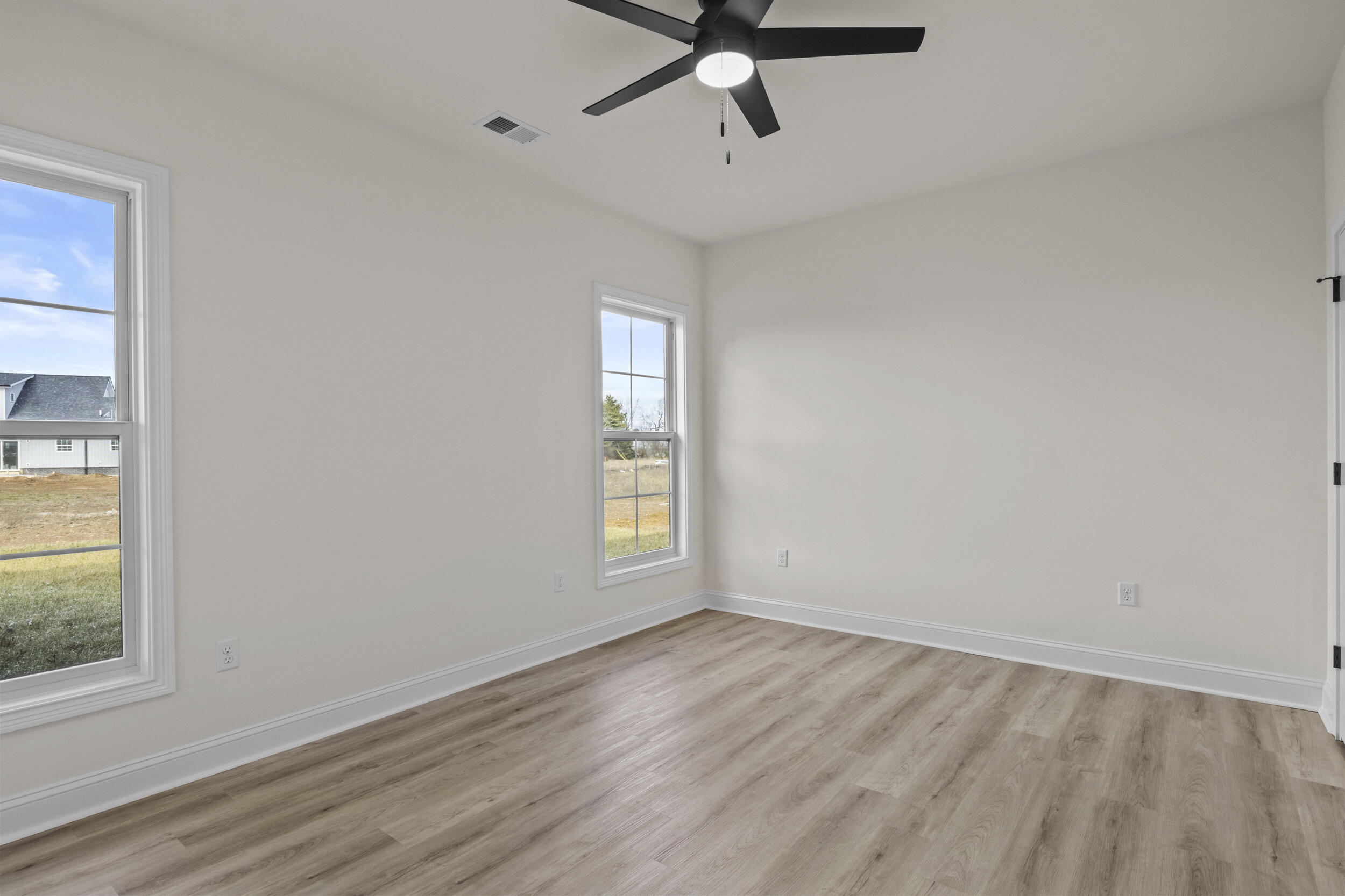 330 Mohegan Trail Property Photo 32