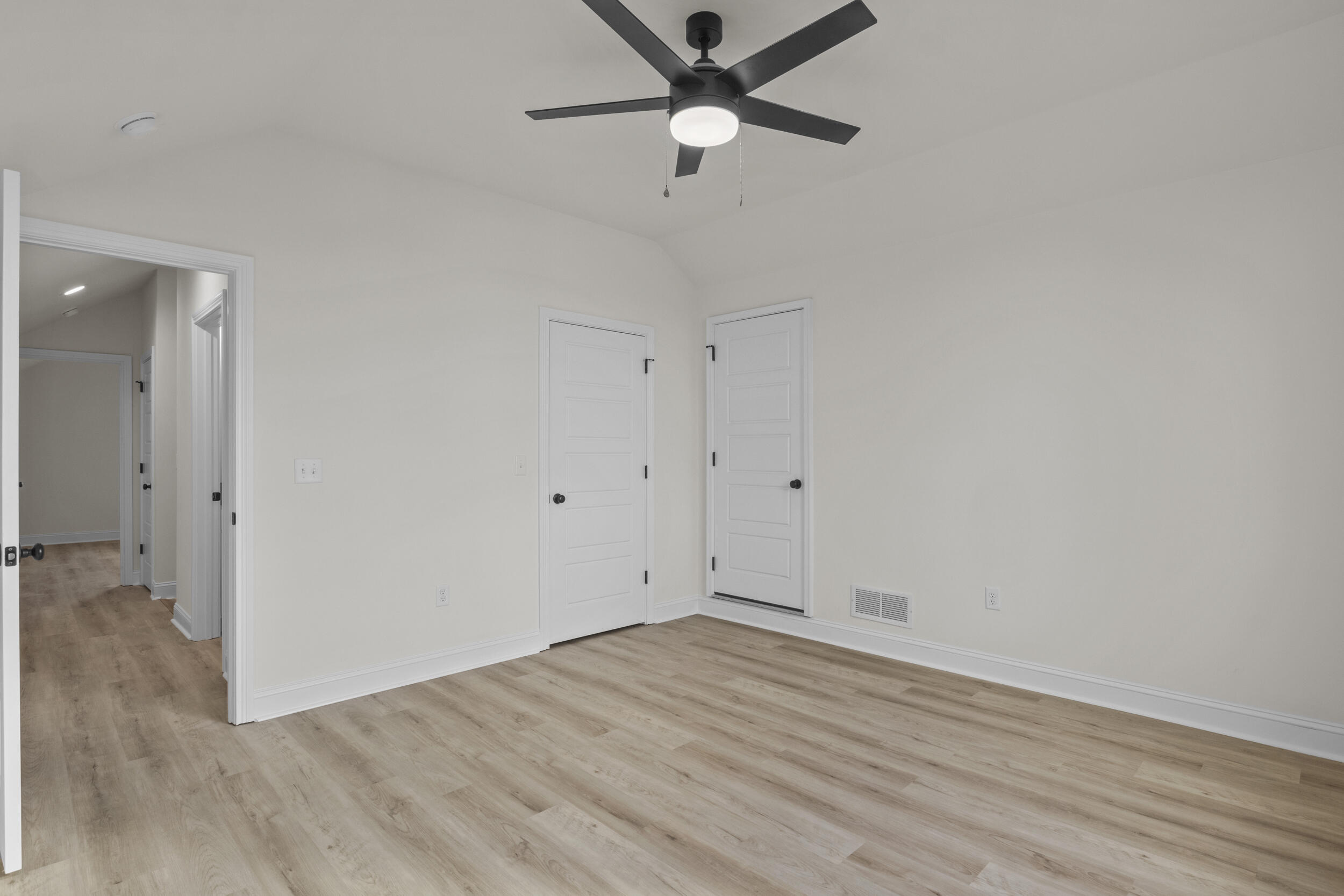 330 Mohegan Trail Property Photo 37