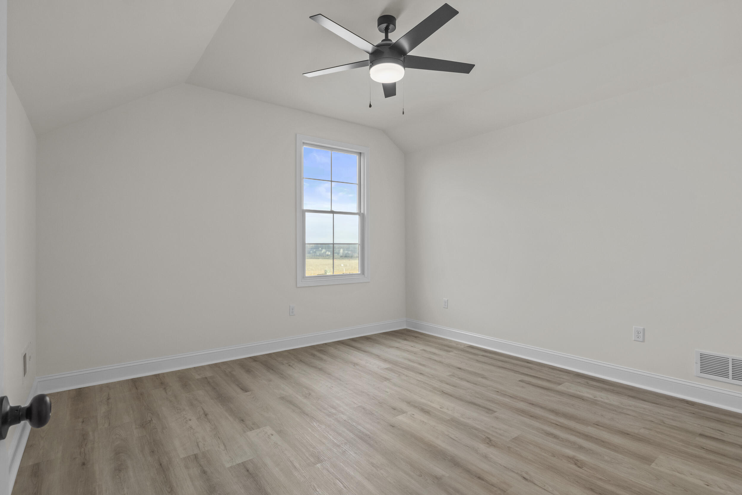 330 Mohegan Trail Property Photo 38