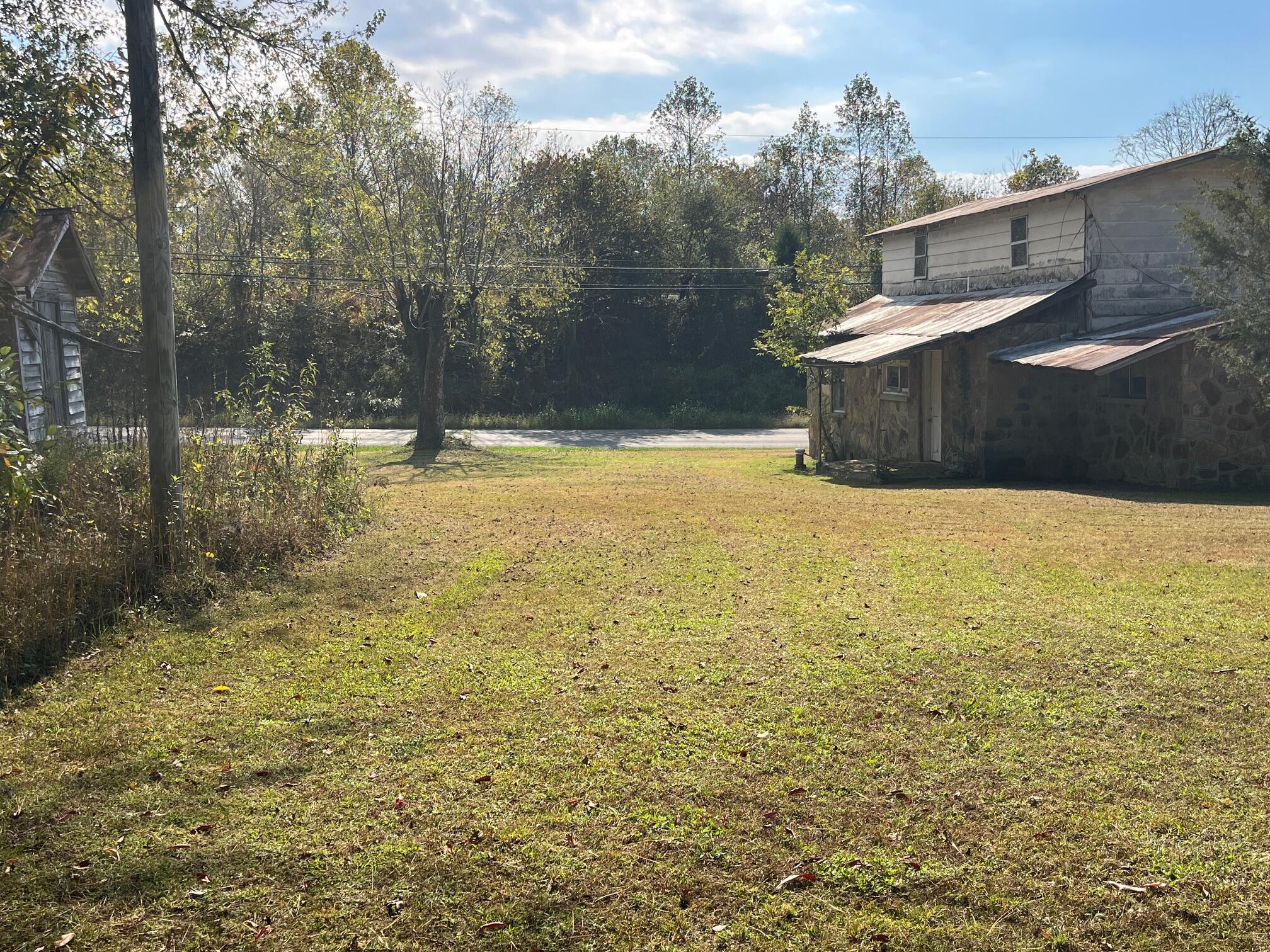 341 Ky 930 Property Photo 3