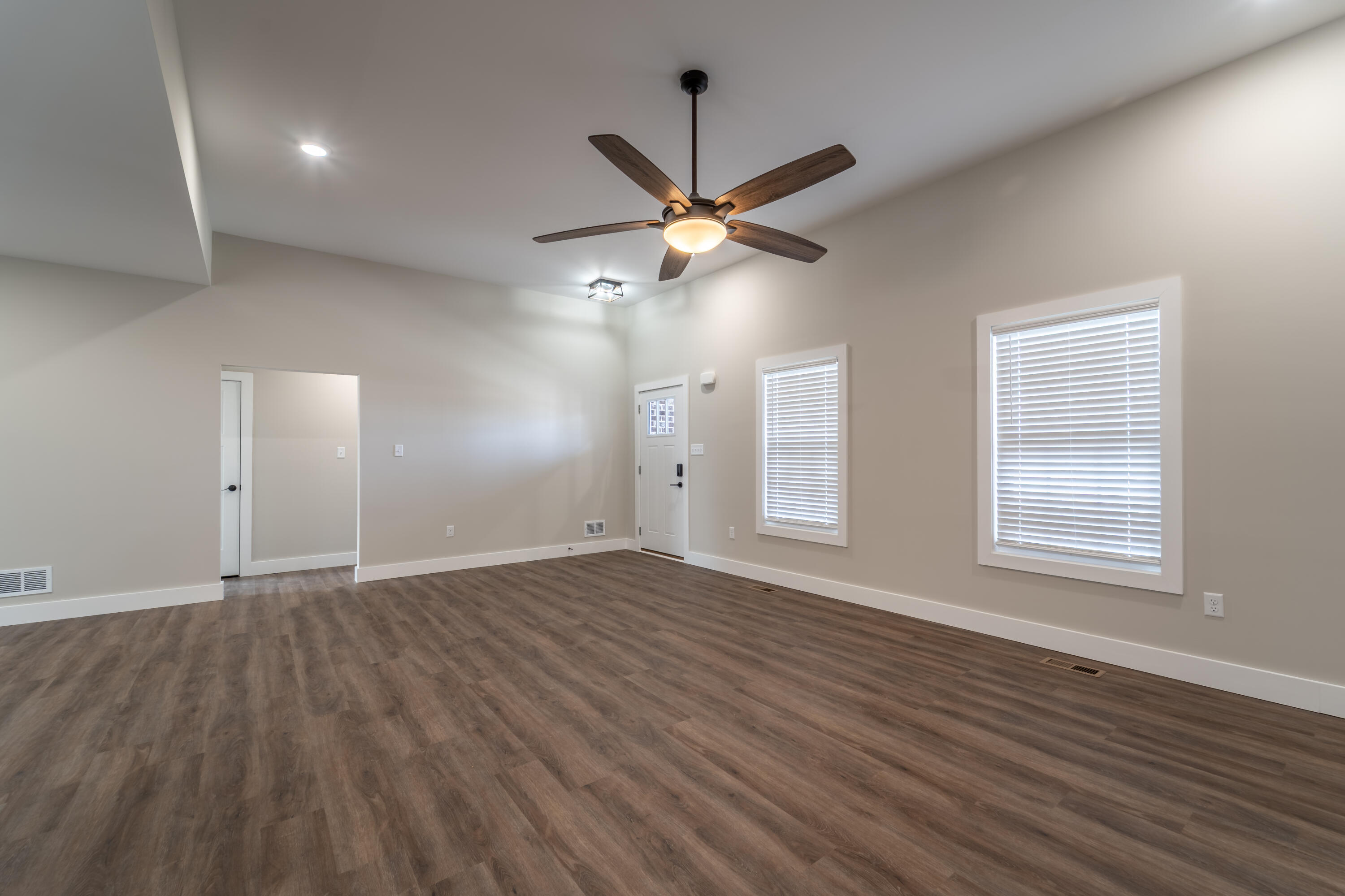 156 Central Park Avenue Property Photo 7