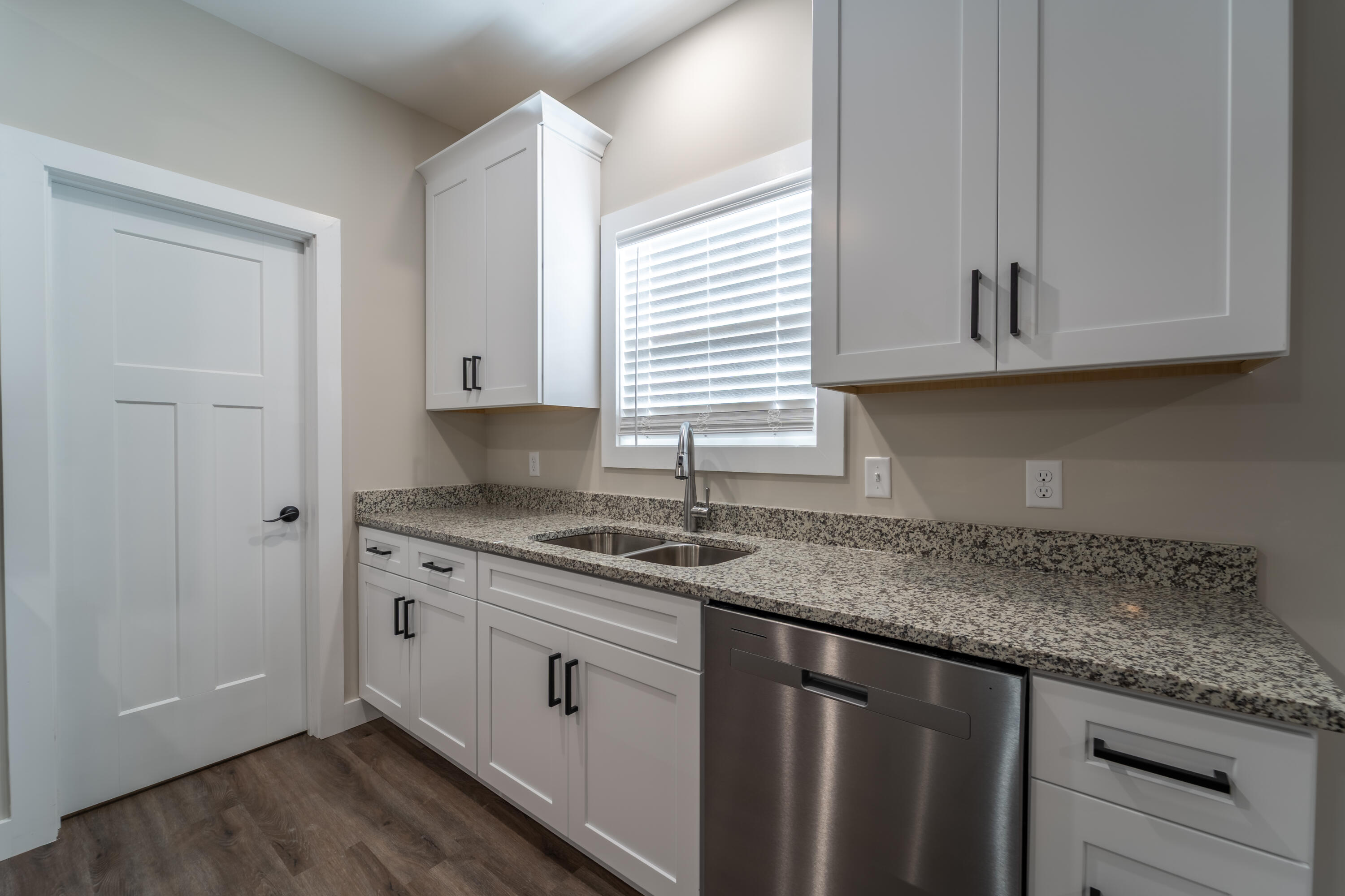 156 Central Park Avenue Property Photo 12
