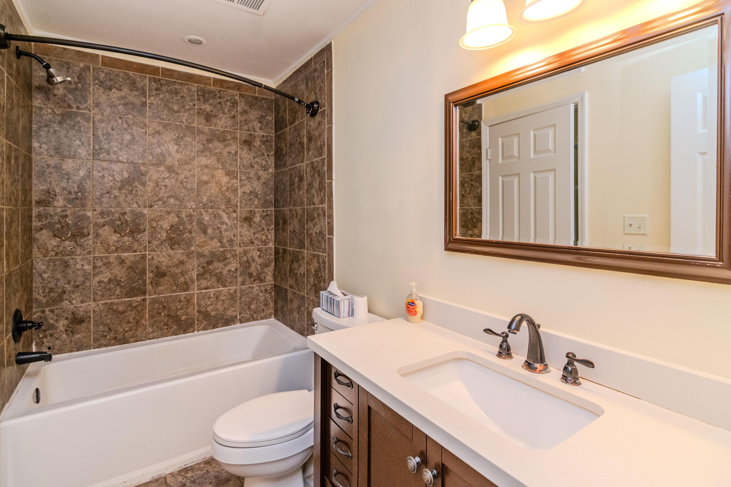 3829 Niagara Drive Property Photo 19