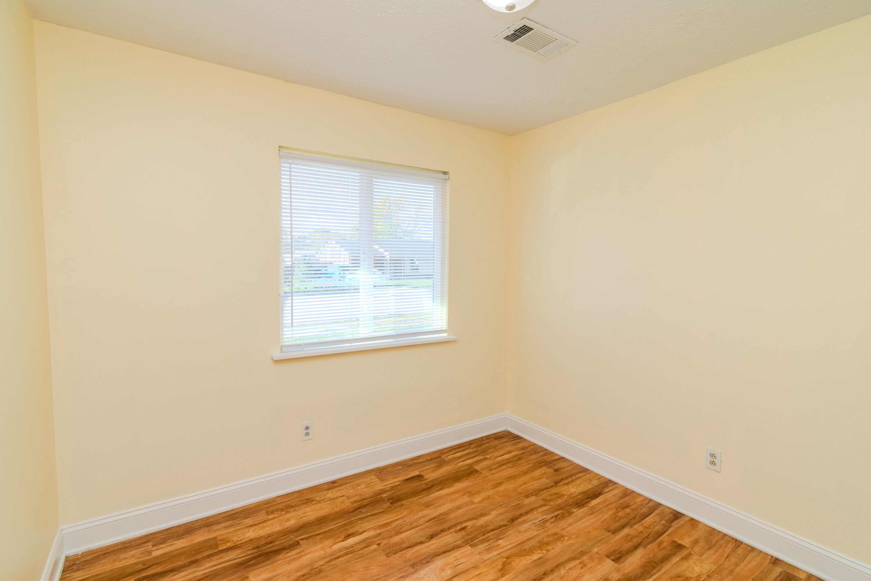 3829 Niagara Drive Property Photo 22
