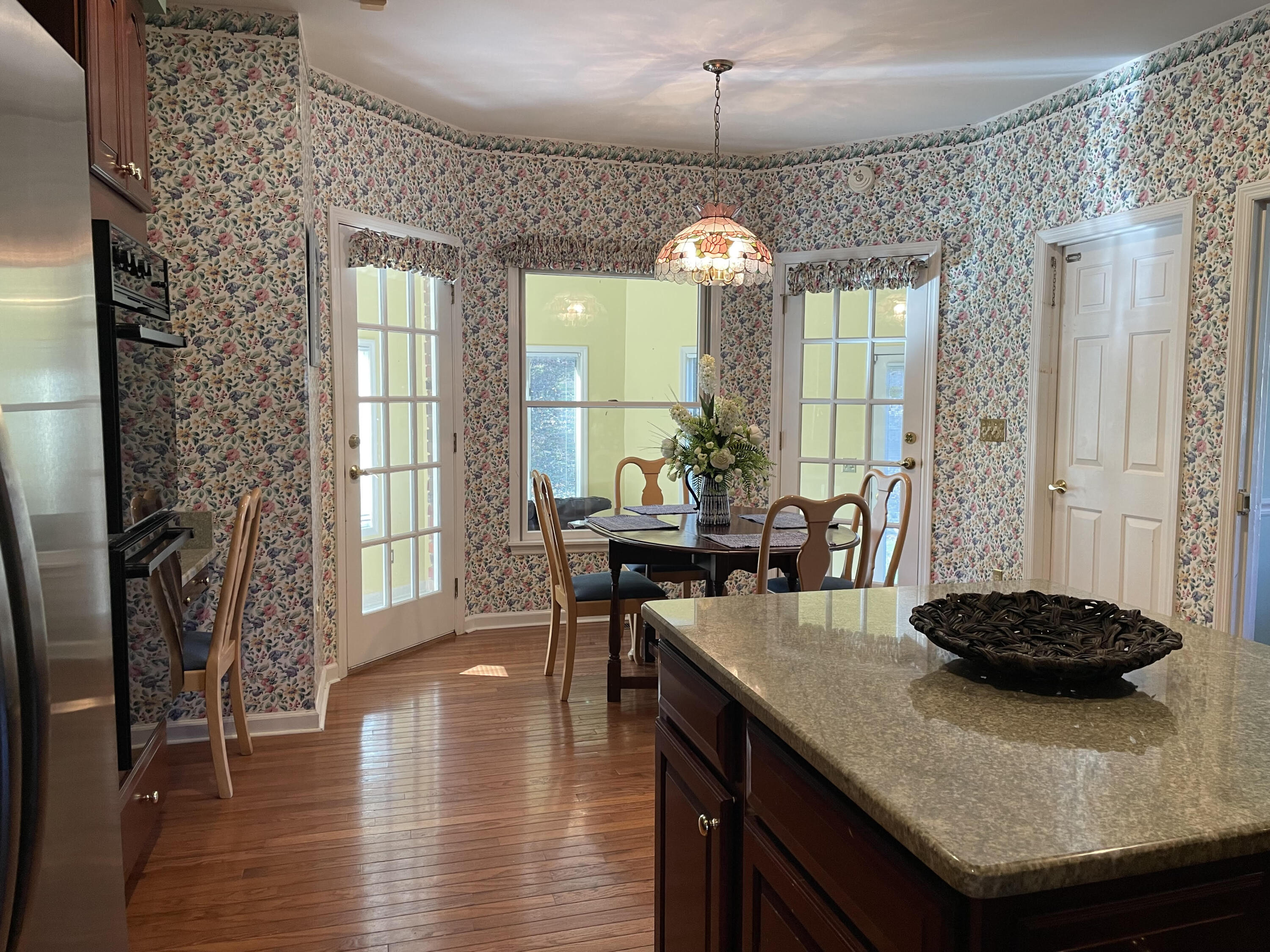 194 Meadowview Lane Property Photo 2