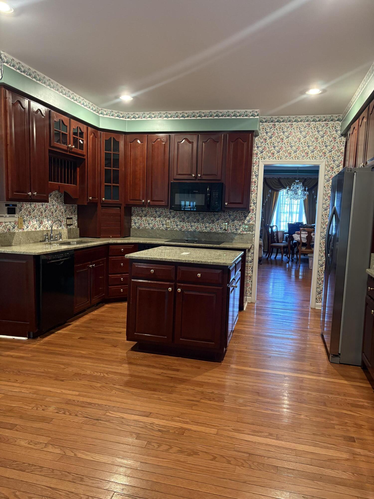 194 Meadowview Lane Property Photo 3