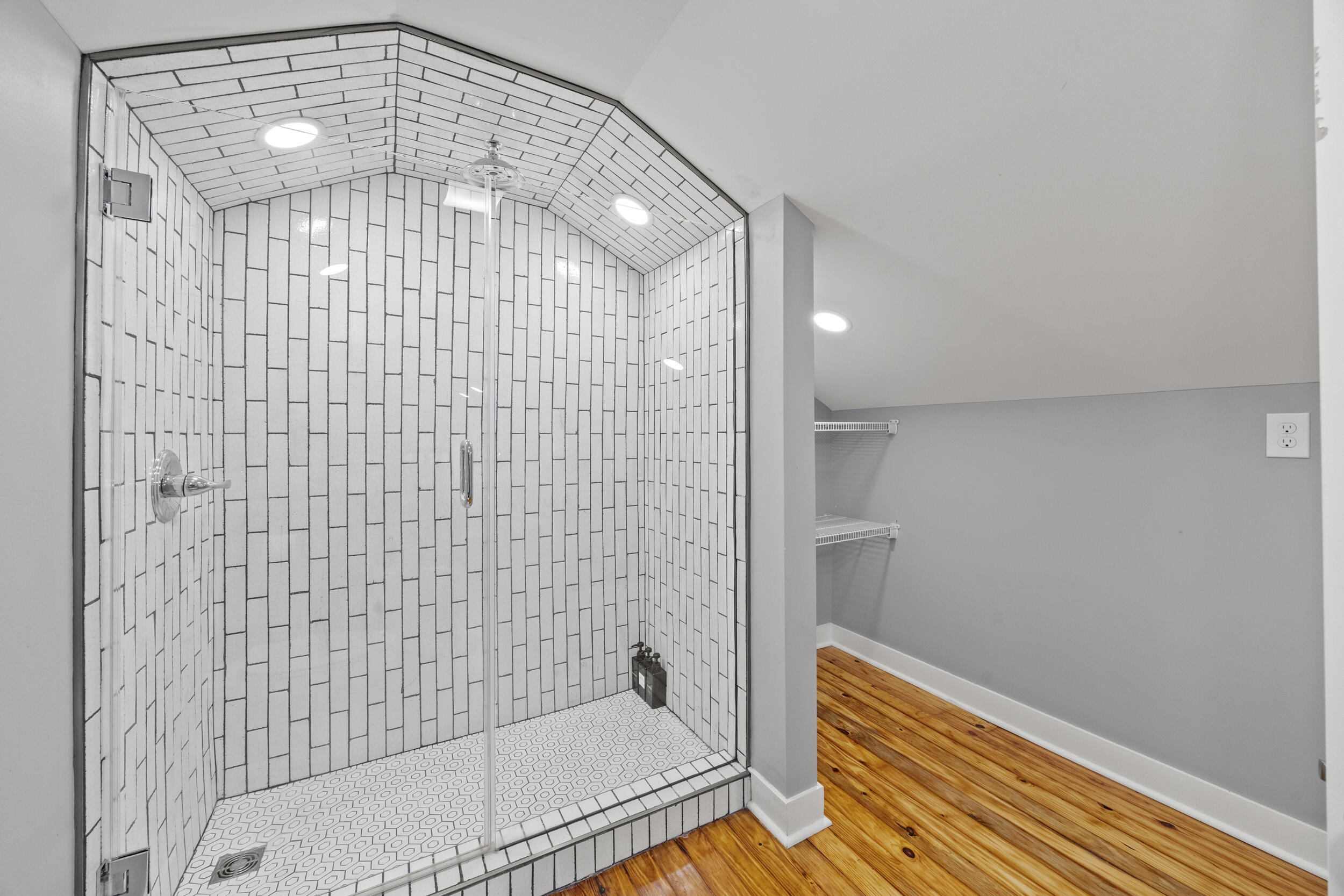 406 Delcamp Drive Property Photo 18