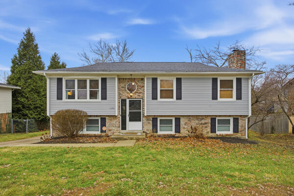 2808 Easthills Drive Property Photo 1