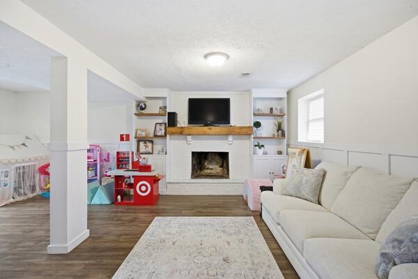 2808 Easthills Drive Property Photo 14