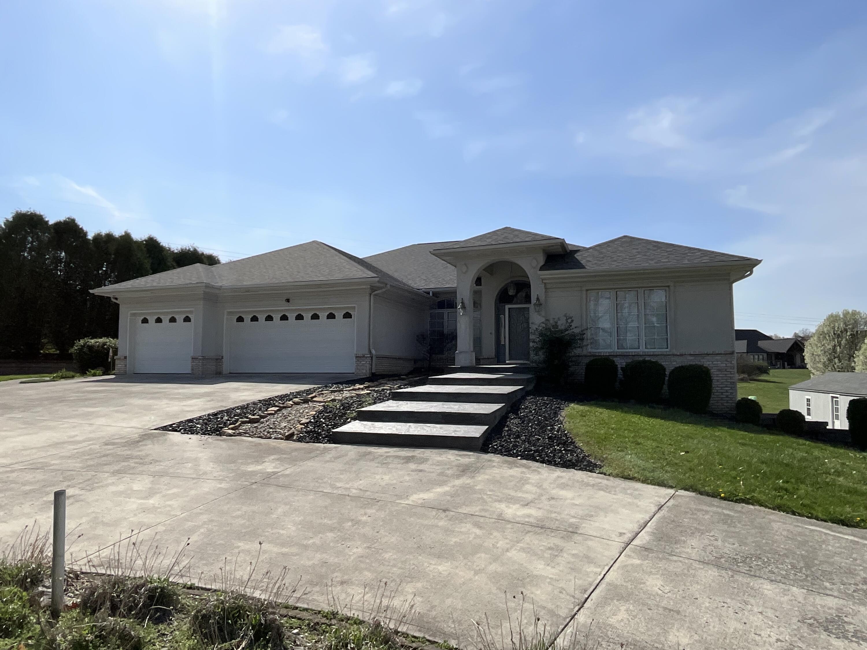 415 Splendor View Drive Property Photo 2