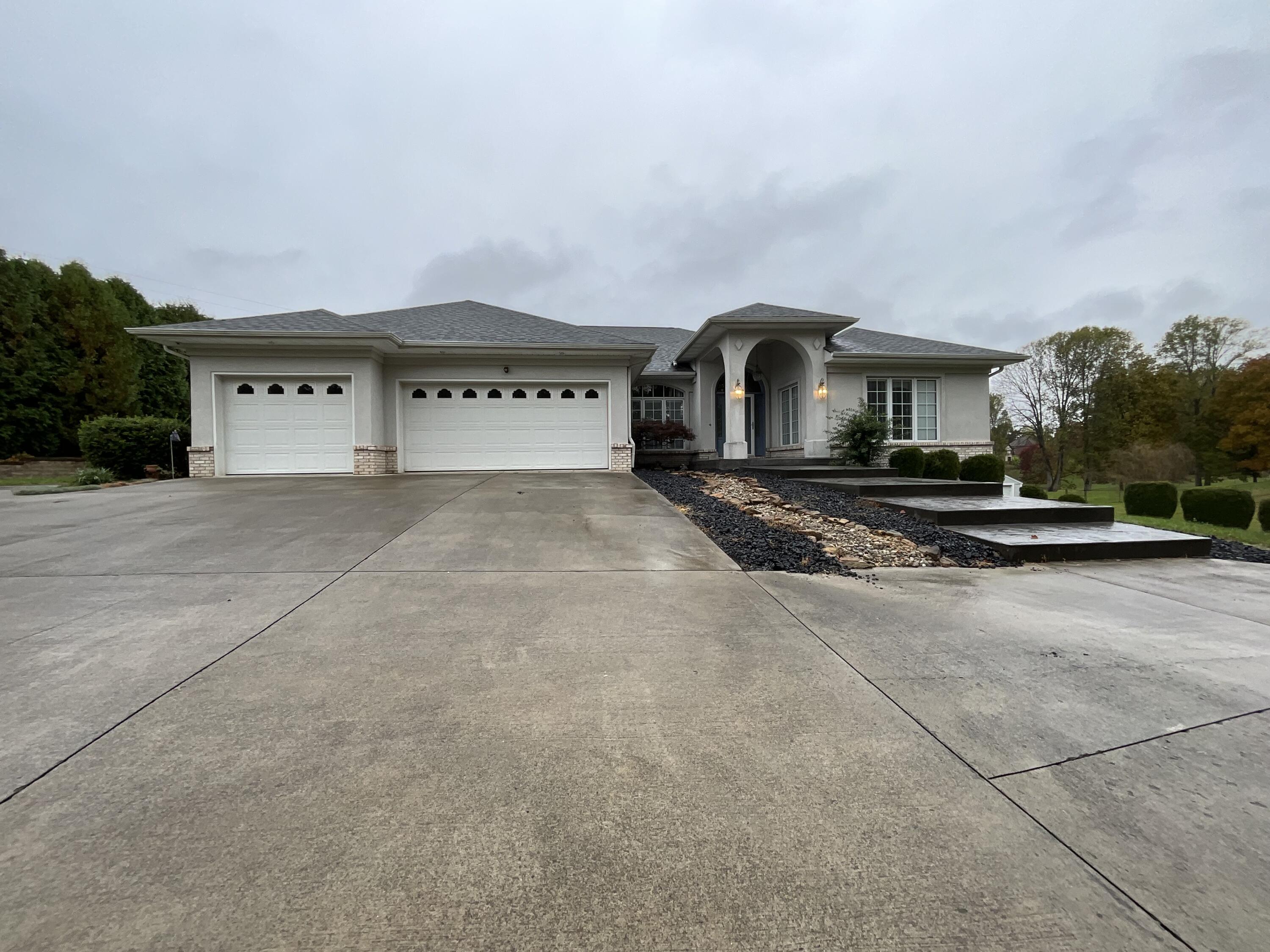 415 Splendor View Drive Property Photo 6