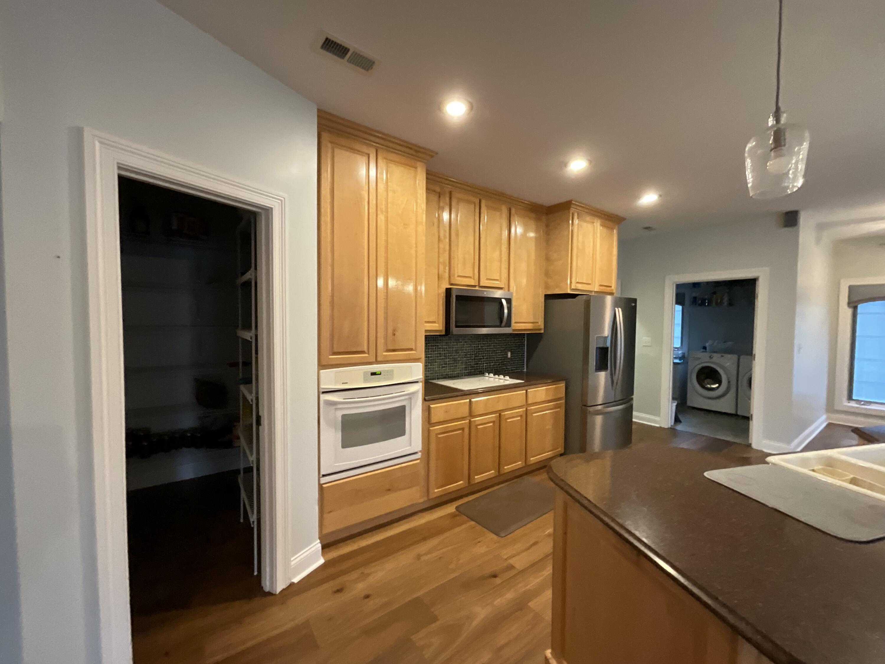 415 Splendor View Drive Property Photo 12