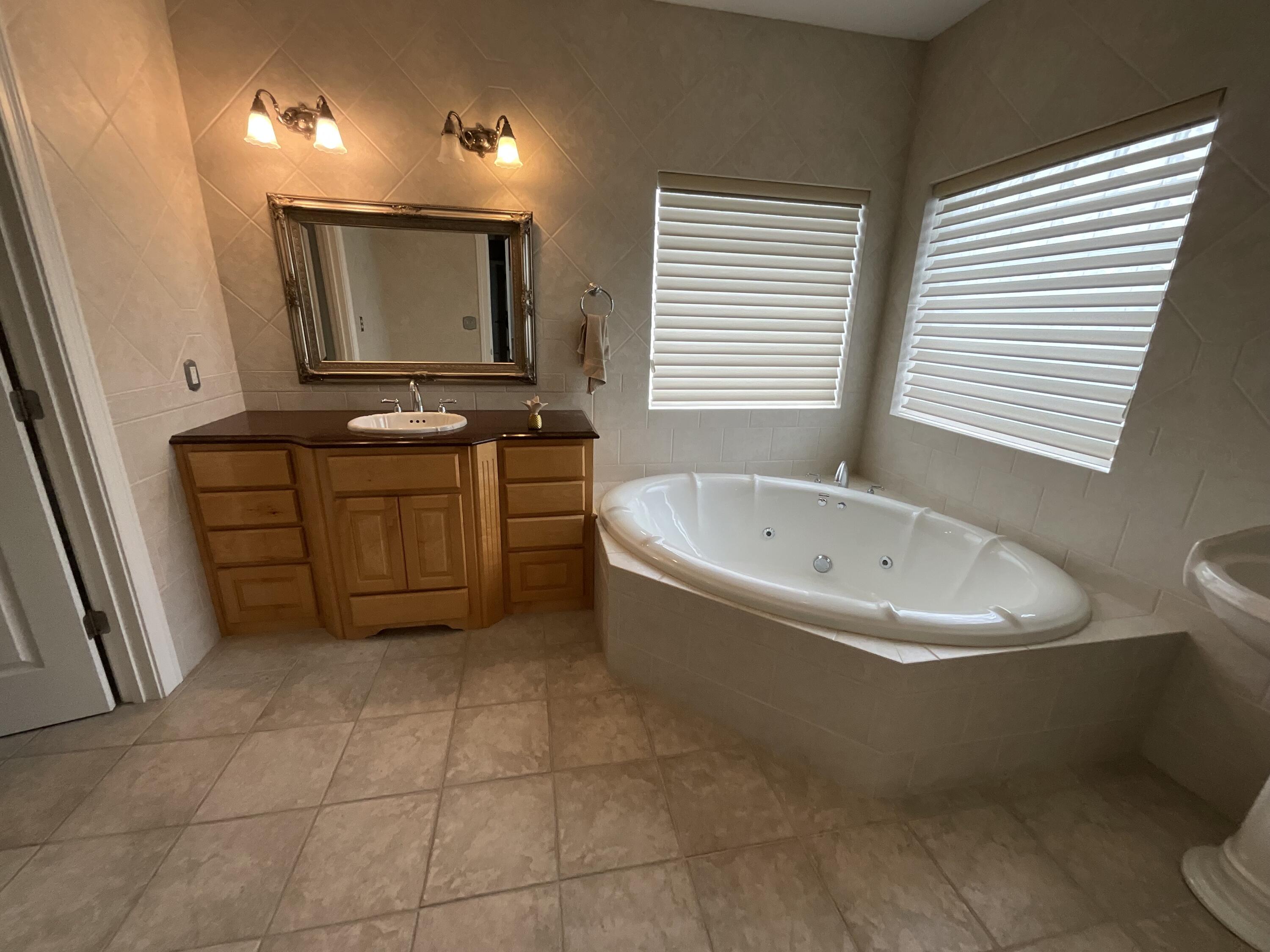 415 Splendor View Drive Property Photo 39