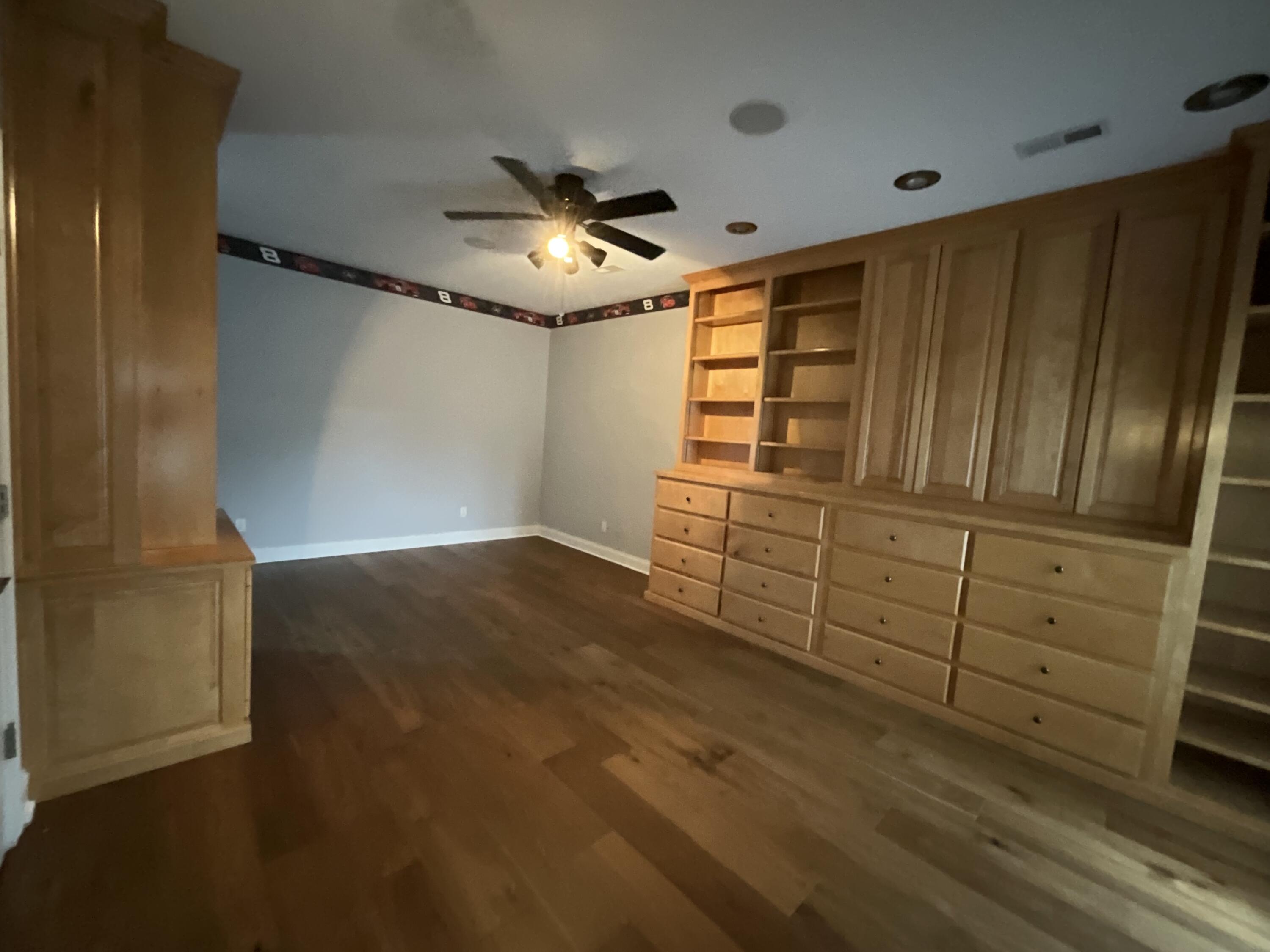 415 Splendor View Drive Property Photo 45