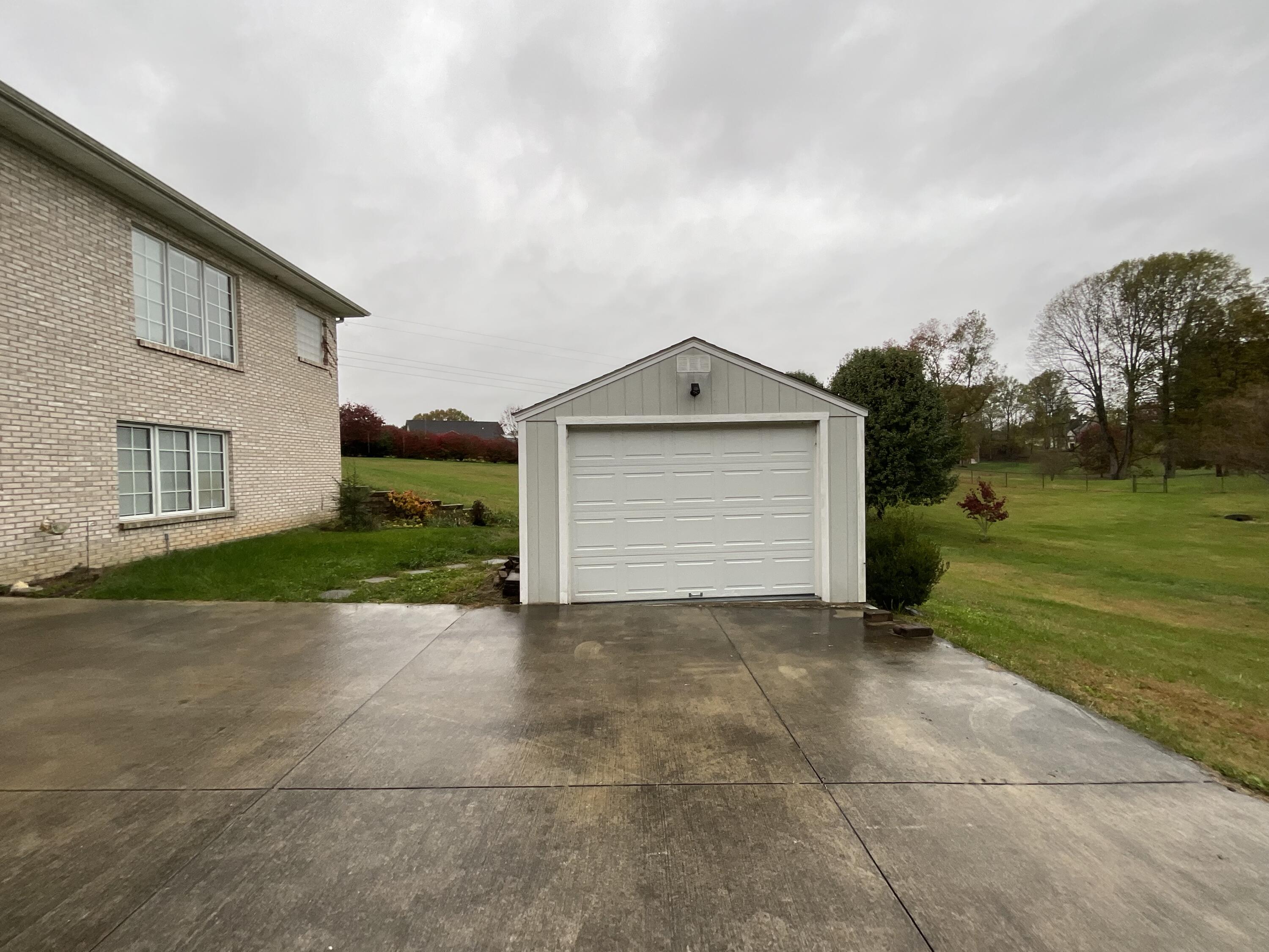 415 Splendor View Drive Property Photo 94