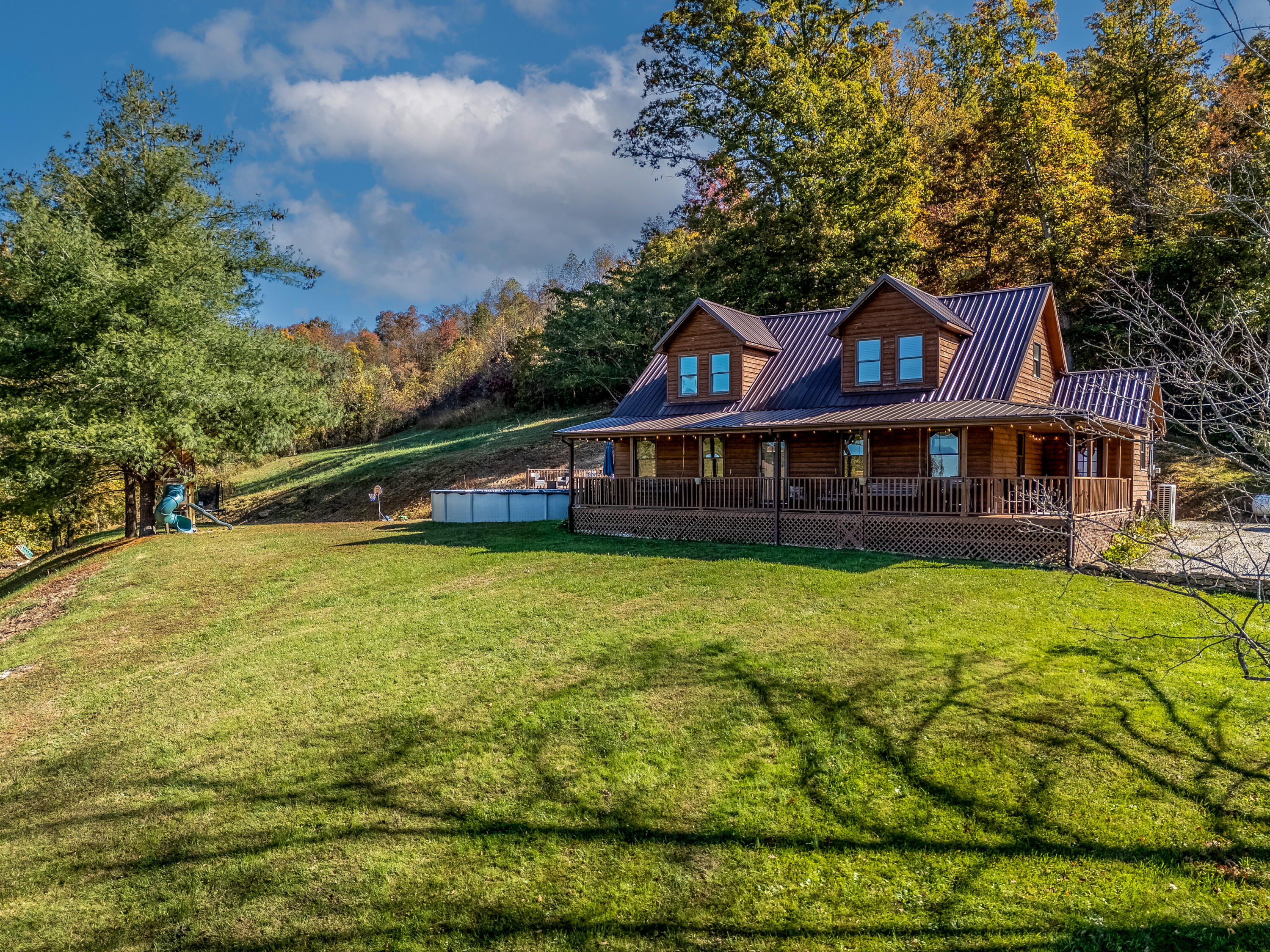 811 Glen Lawson Road Property Photo 1