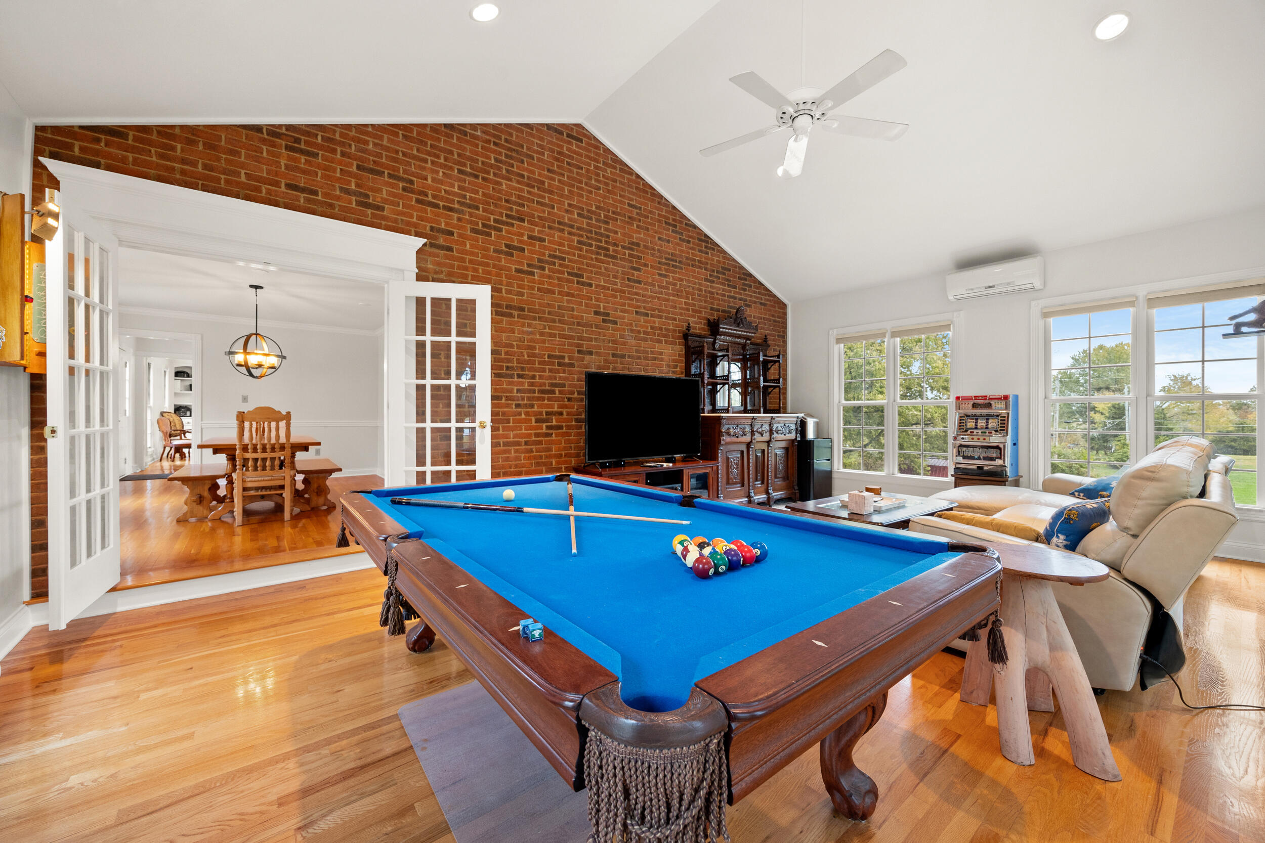 113 Old Pond Way Property Photo 8