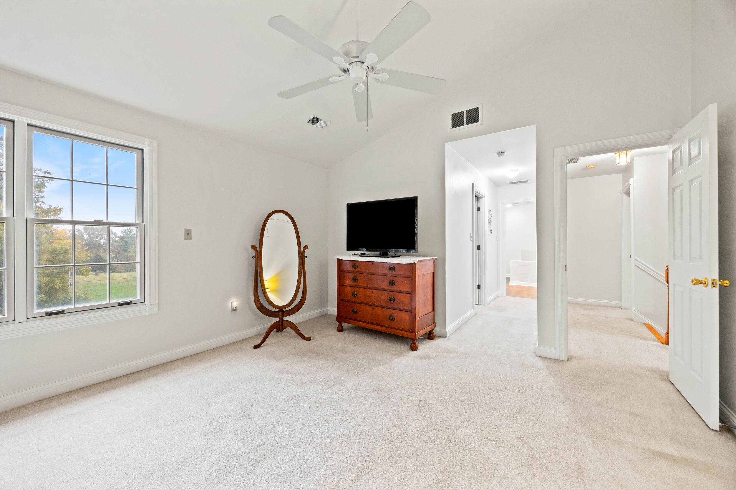 113 Old Pond Way Property Photo 17