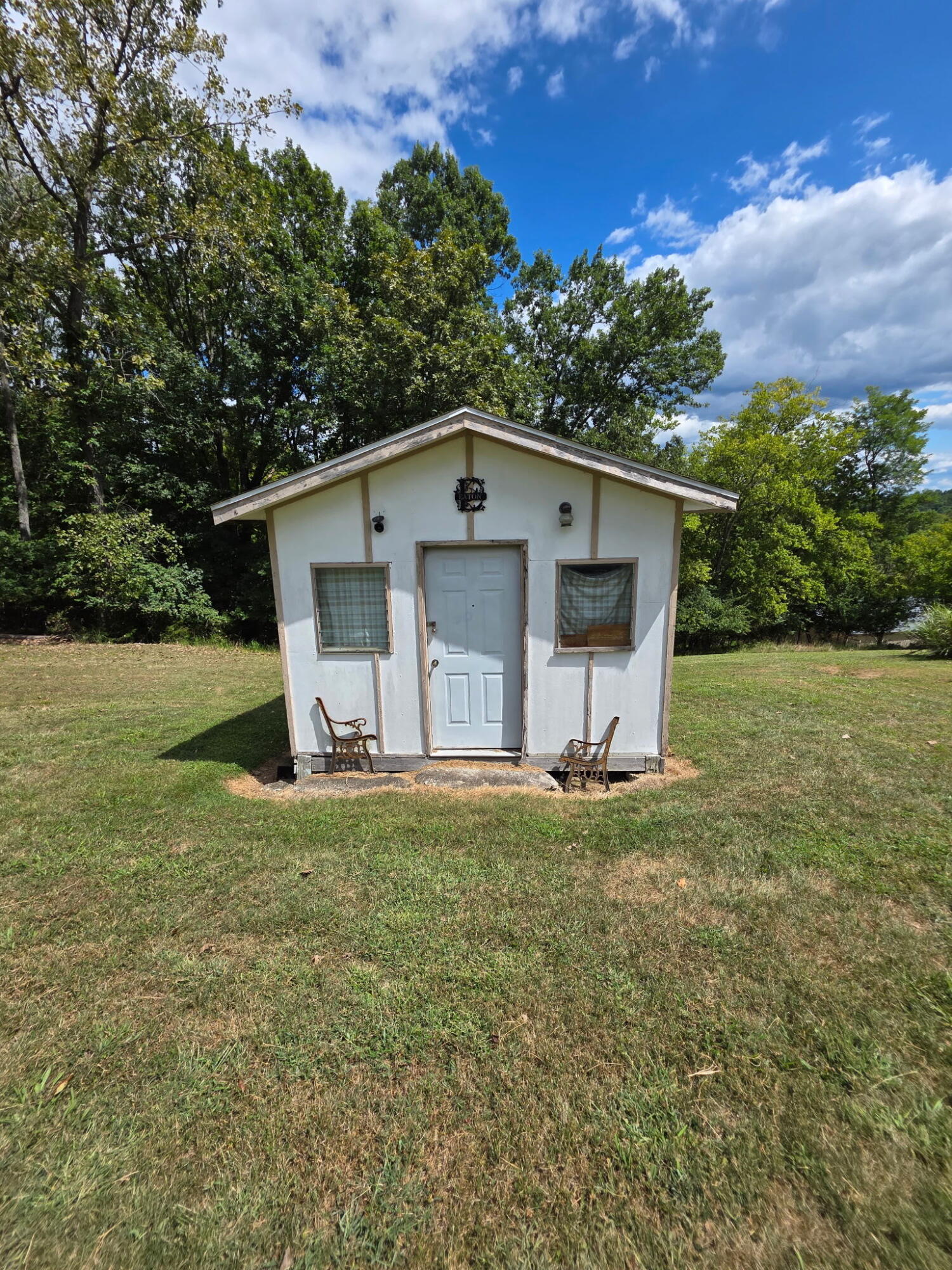 220 Leon Boulevard Property Photo 4