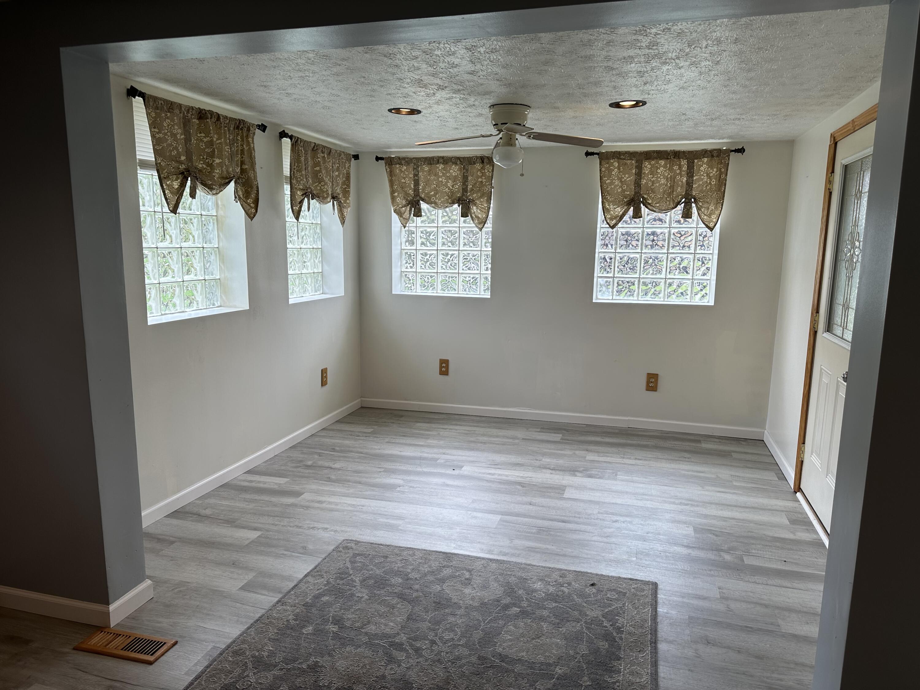 220 Leon Boulevard Property Photo 14