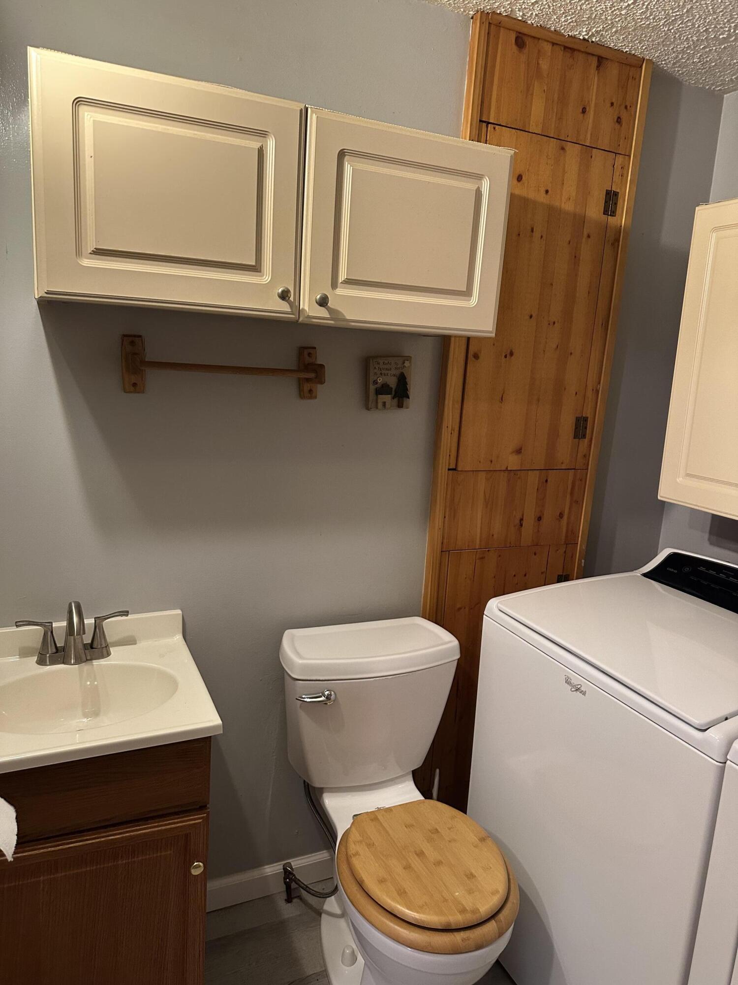 220 Leon Boulevard Property Photo 18