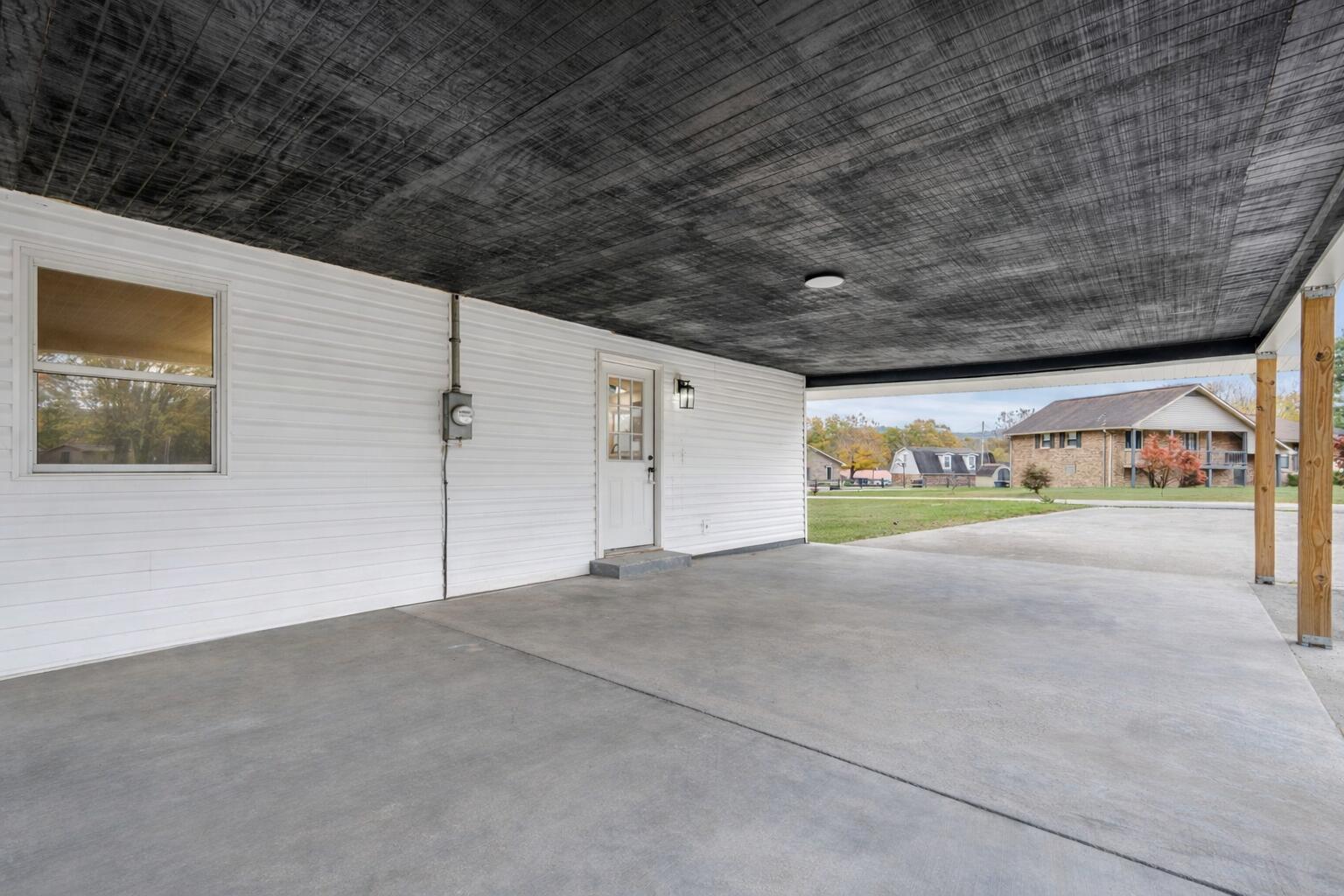 306 Allen Drive Property Photo 4