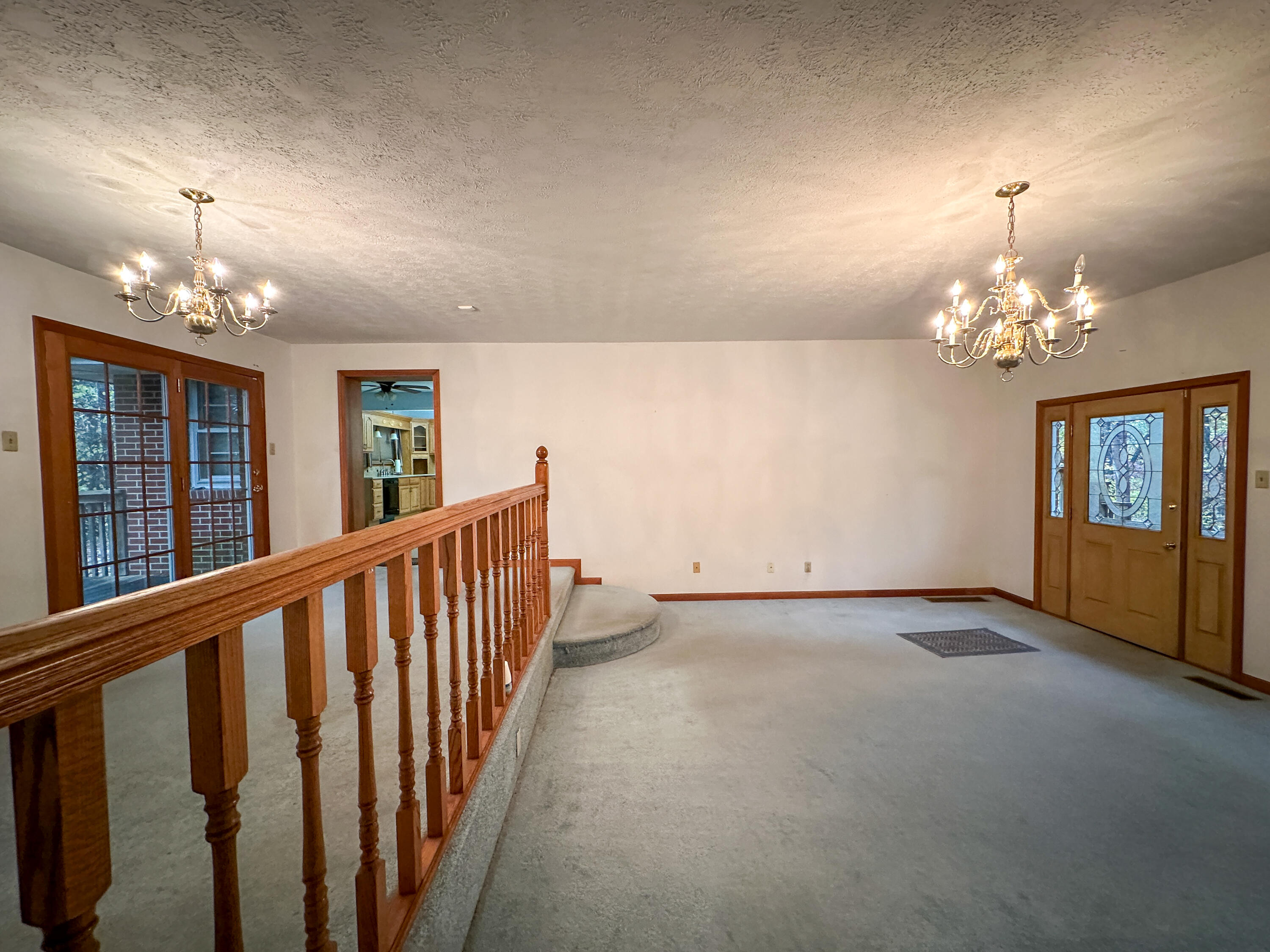 230 North Laurel Road Property Photo 33