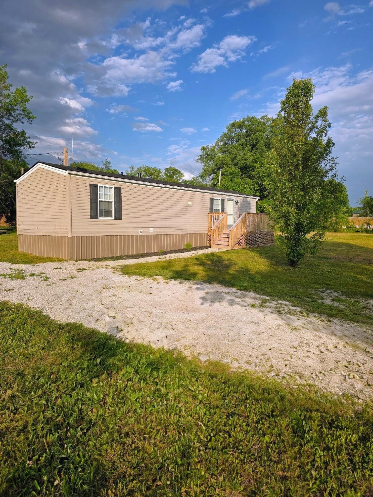 231 Sunset Drive Property Photo 1