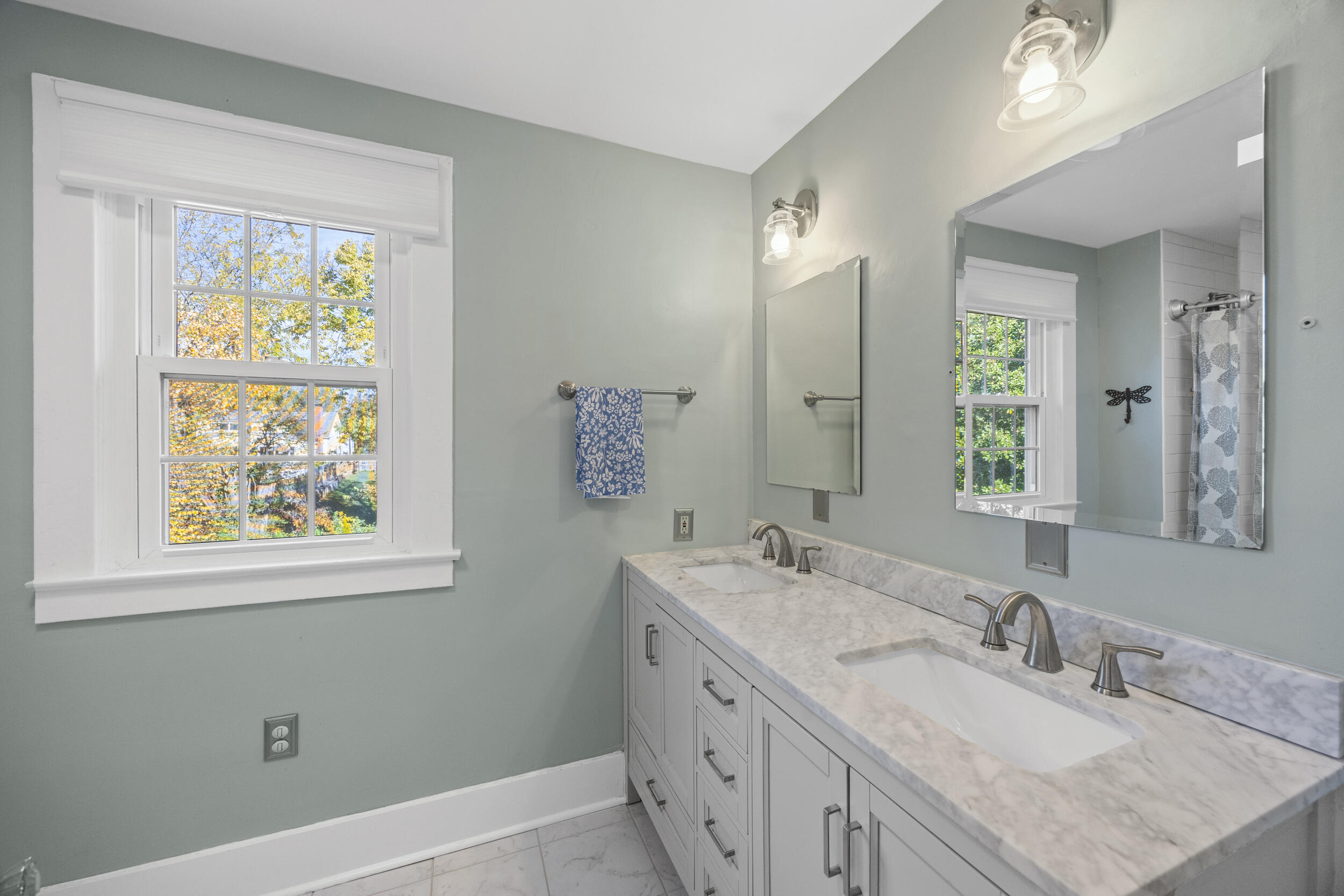 829 W Lexington Avenue Property Photo 21